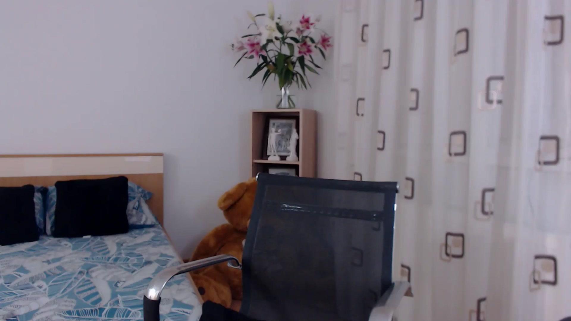 Gallery image thumbnail from LoryBell's myfreecams stream on, 06/20/2024, 22:48 image 20 of 20