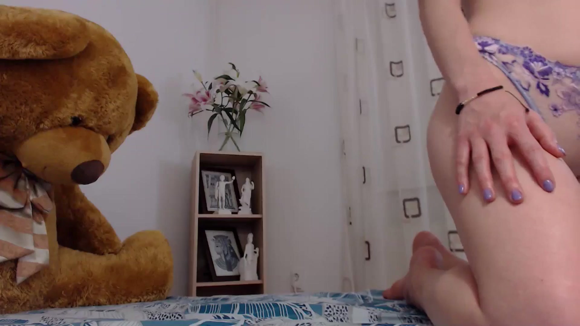Gallery image thumbnail from LoryBell's myfreecams stream on, 06/22/2024, 01:10 image 5 of 20
