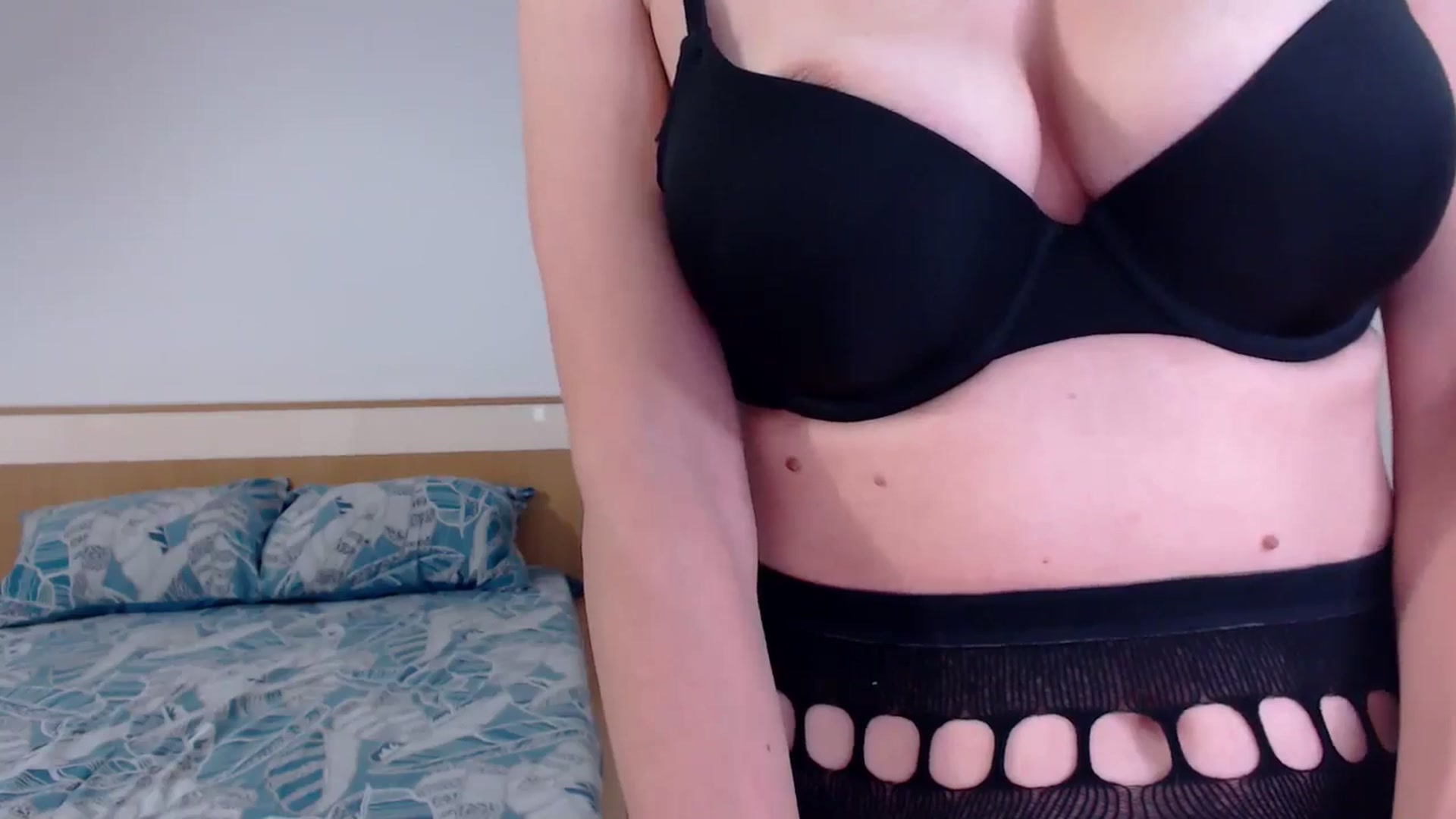 Gallery image thumbnail from LoryBell's myfreecams stream on, 07/03/2024, 24:02 image 18 of 20