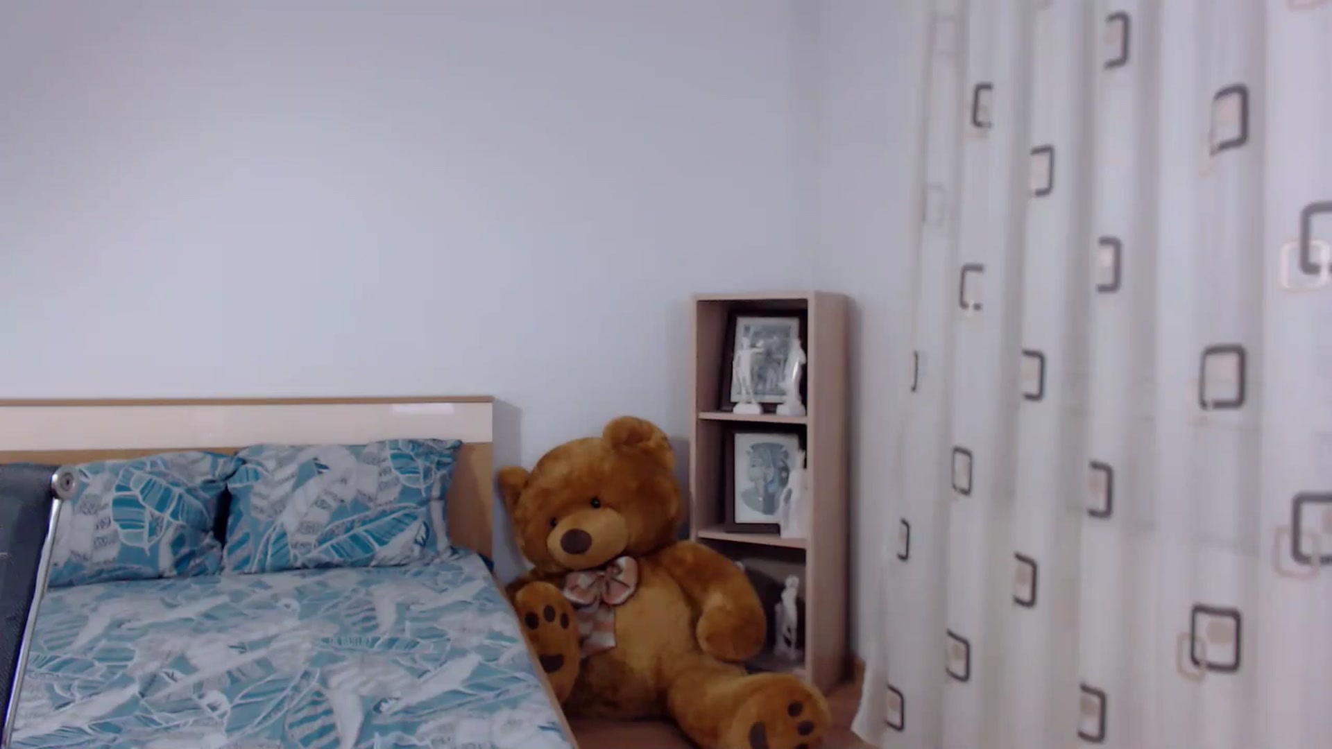 Gallery image thumbnail from LoryBell's myfreecams stream on, 07/05/2024, 01:10 image 15 of 20