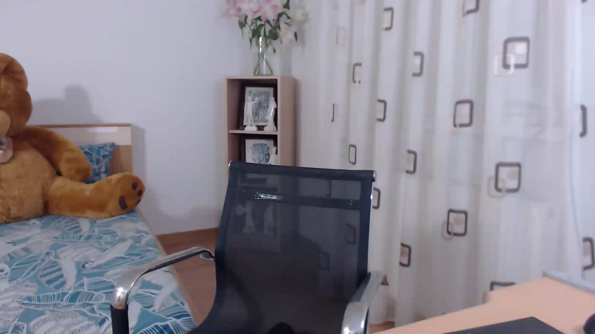 Gallery image thumbnail from LoryBell's myfreecams stream on, 07/08/2024, 24:51 image 18 of 20