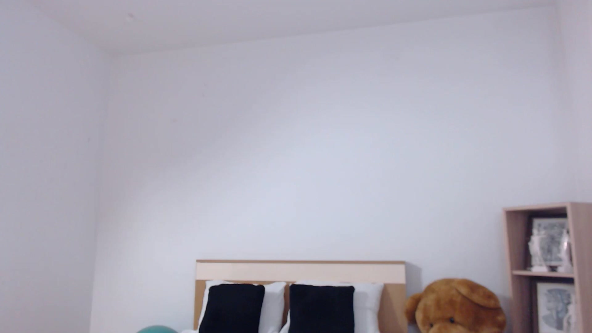 Gallery image thumbnail from LoryBell's myfreecams stream on, 07/20/2024, 24:03 image 16 of 20