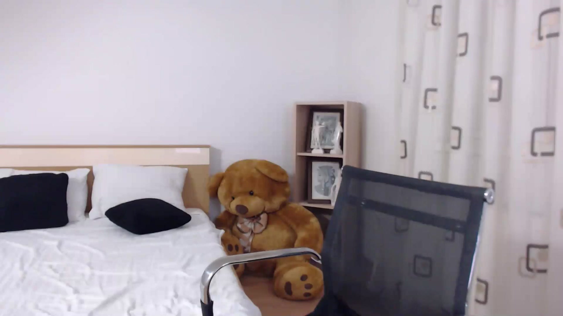 Gallery image thumbnail from LoryBell's myfreecams stream on, 07/21/2024, 02:16 image 1 of 20