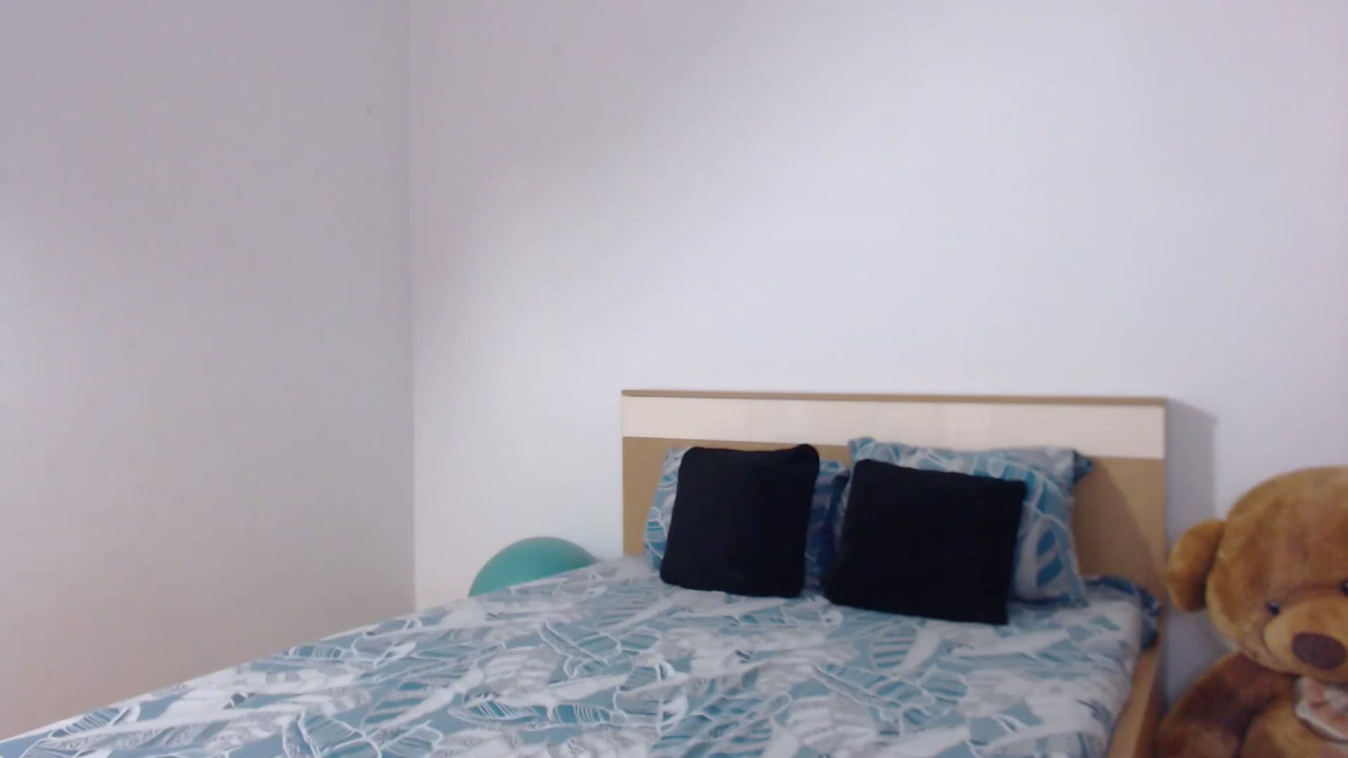 Gallery image thumbnail from LoryBell's myfreecams stream on, 07/25/2024, 24:01 image 19 of 20