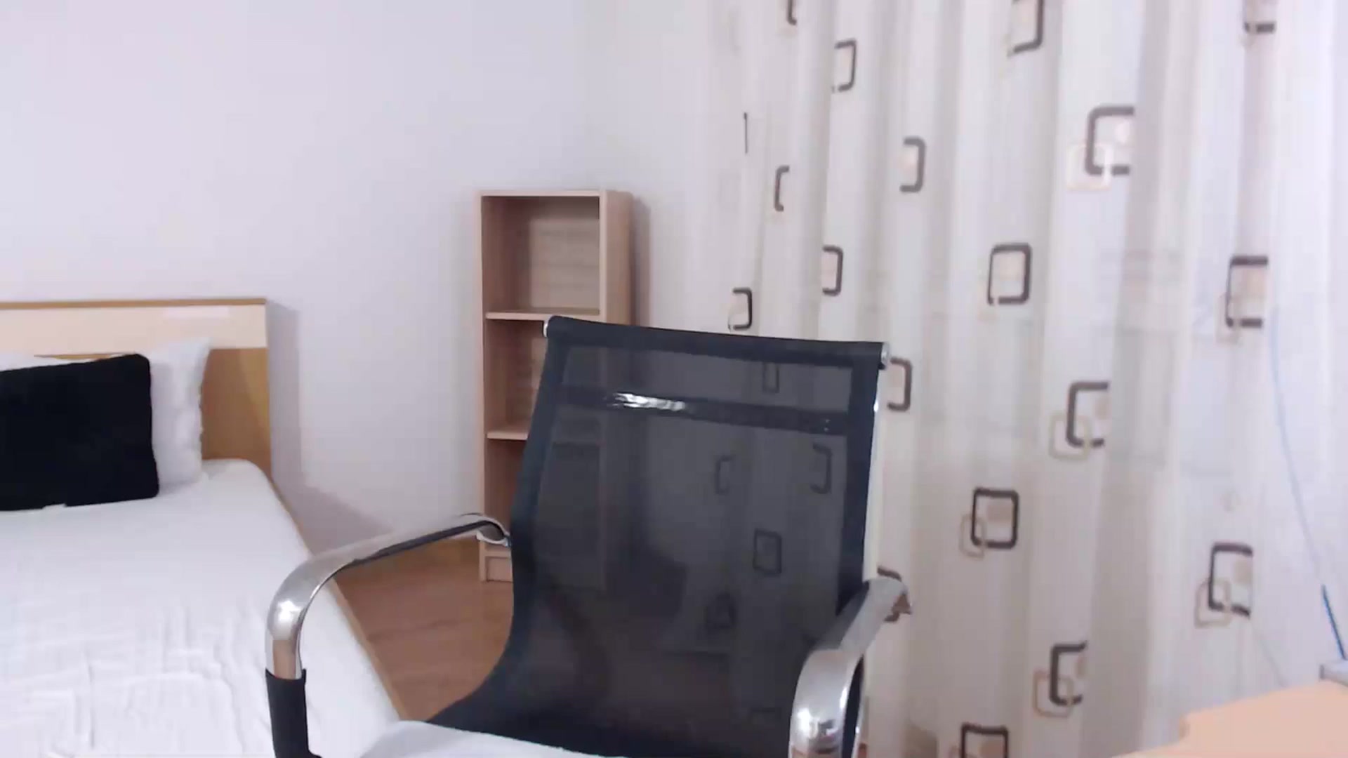 Gallery image thumbnail from LoryBell's myfreecams stream on, 07/31/2024, 01:14 image 6 of 20