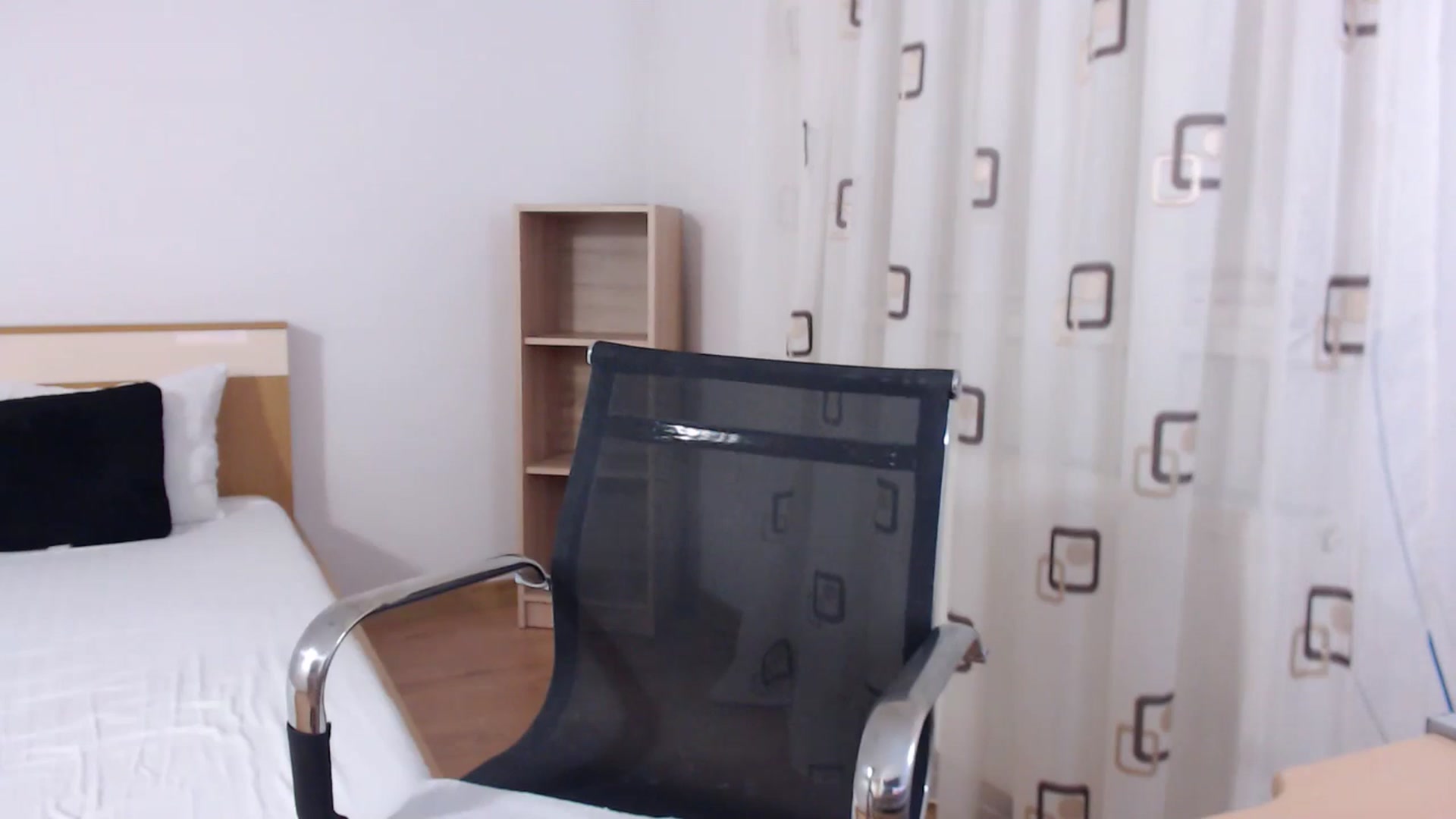 Gallery image thumbnail from LoryBell's myfreecams stream on, 07/31/2024, 01:14 image 16 of 20