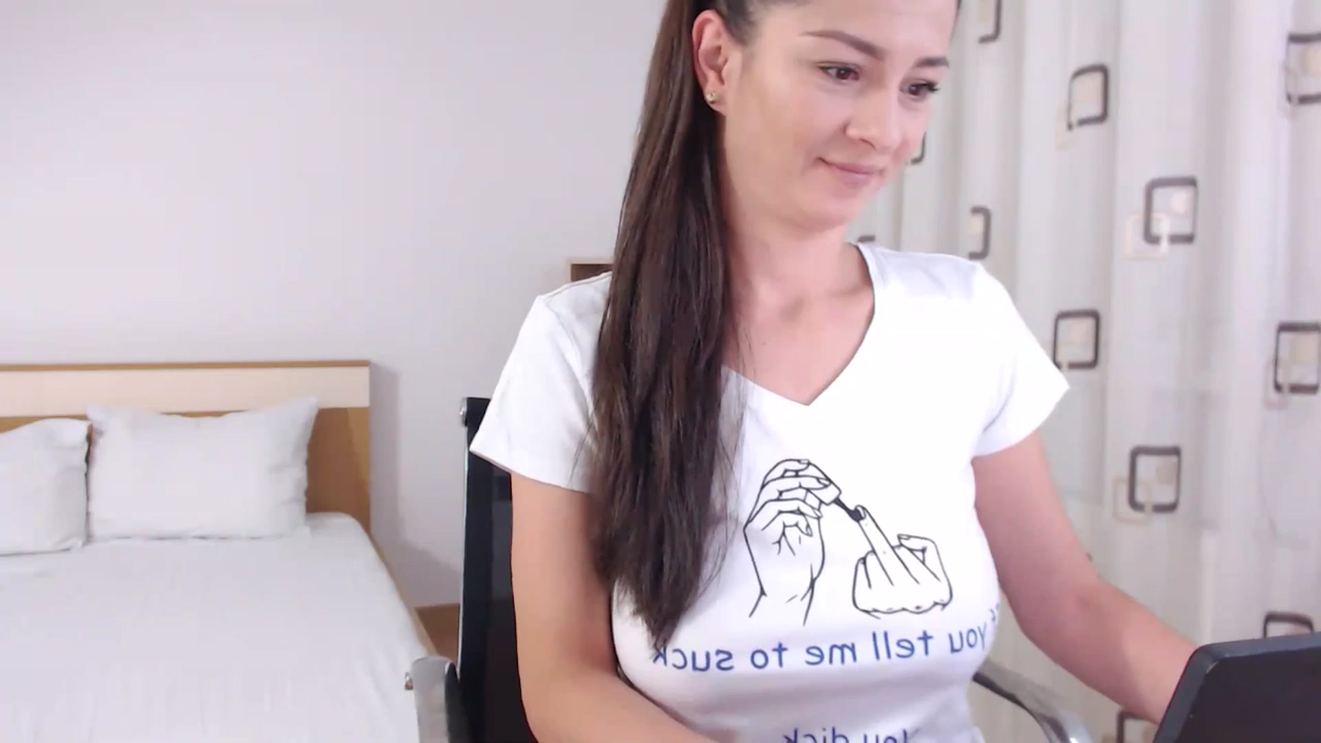 Gallery image thumbnail from LoryBell's myfreecams stream on, 07/31/2024, 21:36 image 19 of 20