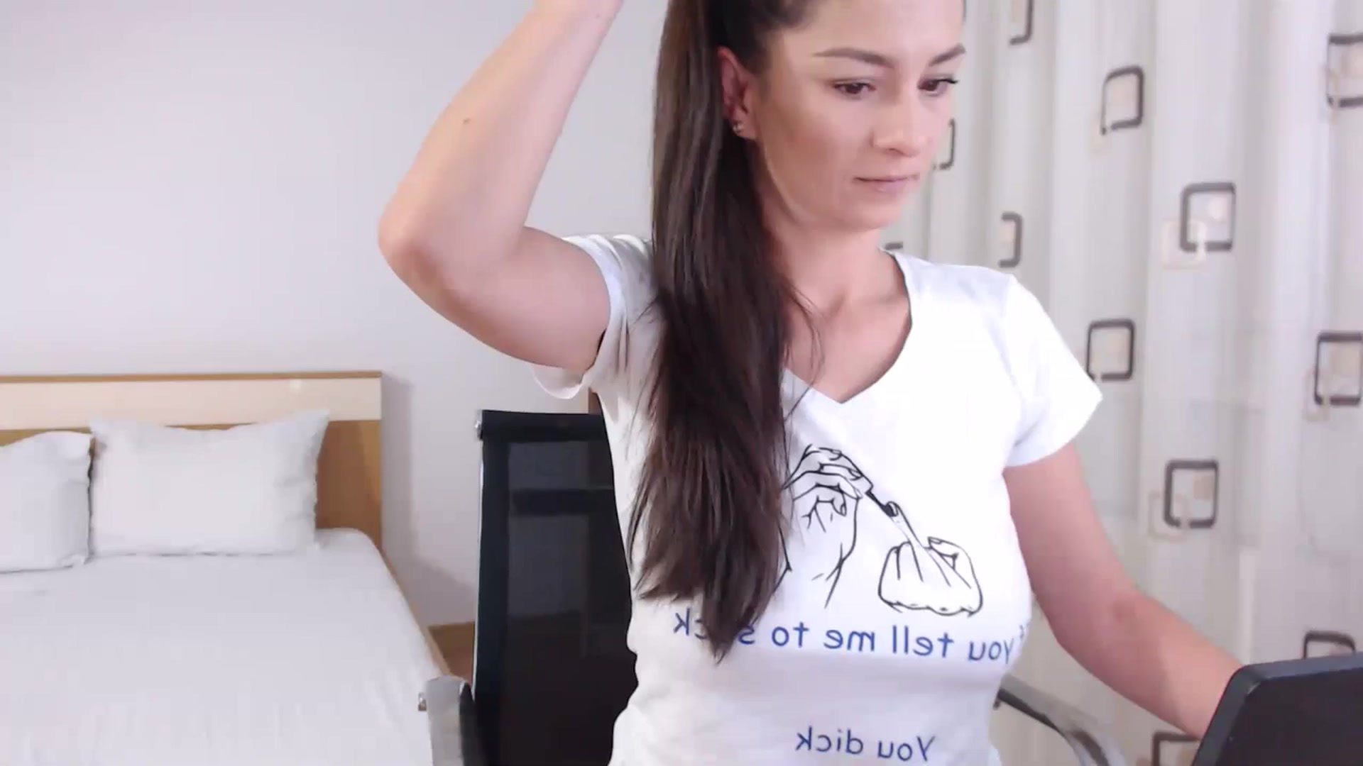 Gallery image thumbnail from LoryBell's myfreecams stream on, 07/31/2024, 21:36 image 11 of 20
