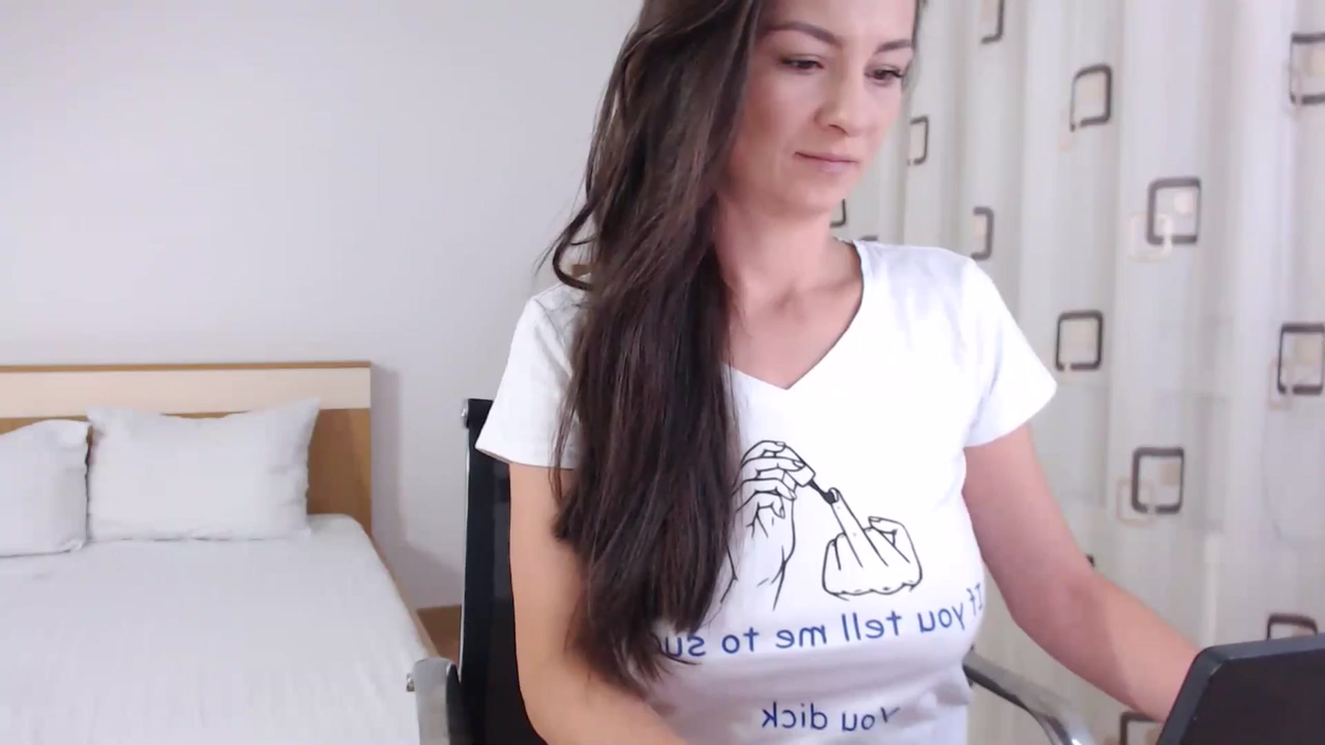 Gallery image thumbnail from LoryBell's myfreecams stream on, 07/31/2024, 21:36 image 6 of 20
