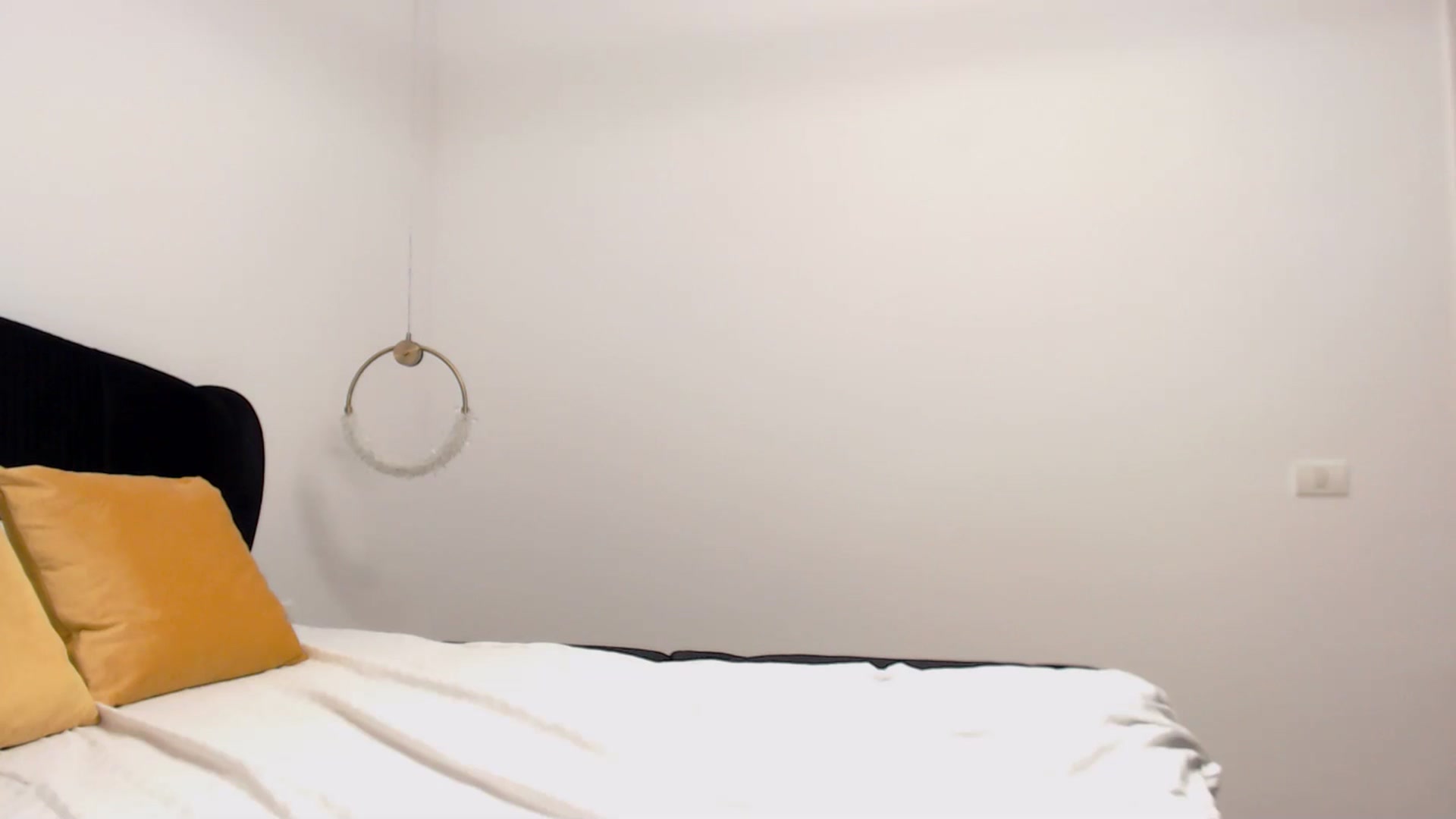Gallery image thumbnail from LoryBell's myfreecams stream on, 09/02/2024, 24:35 image 18 of 20