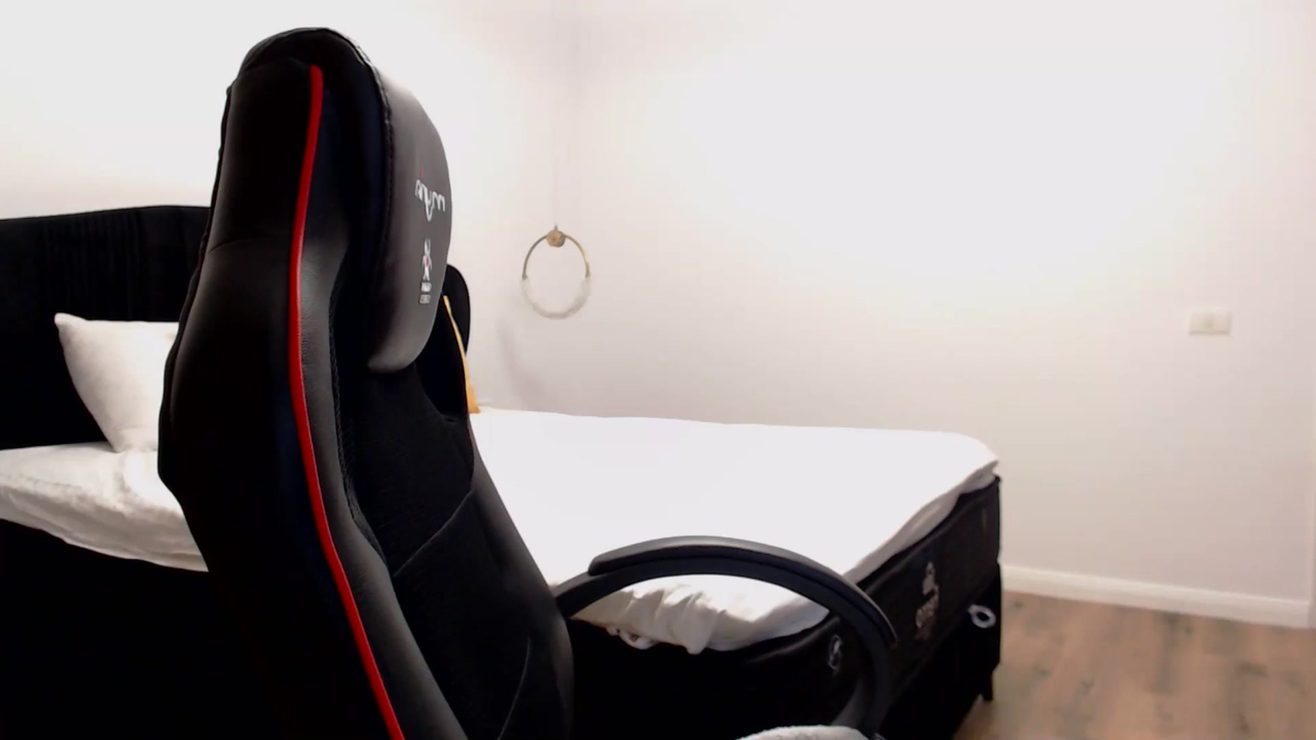 Gallery image thumbnail from LoryBell's myfreecams stream on, 09/07/2024, 01:04 image 16 of 20