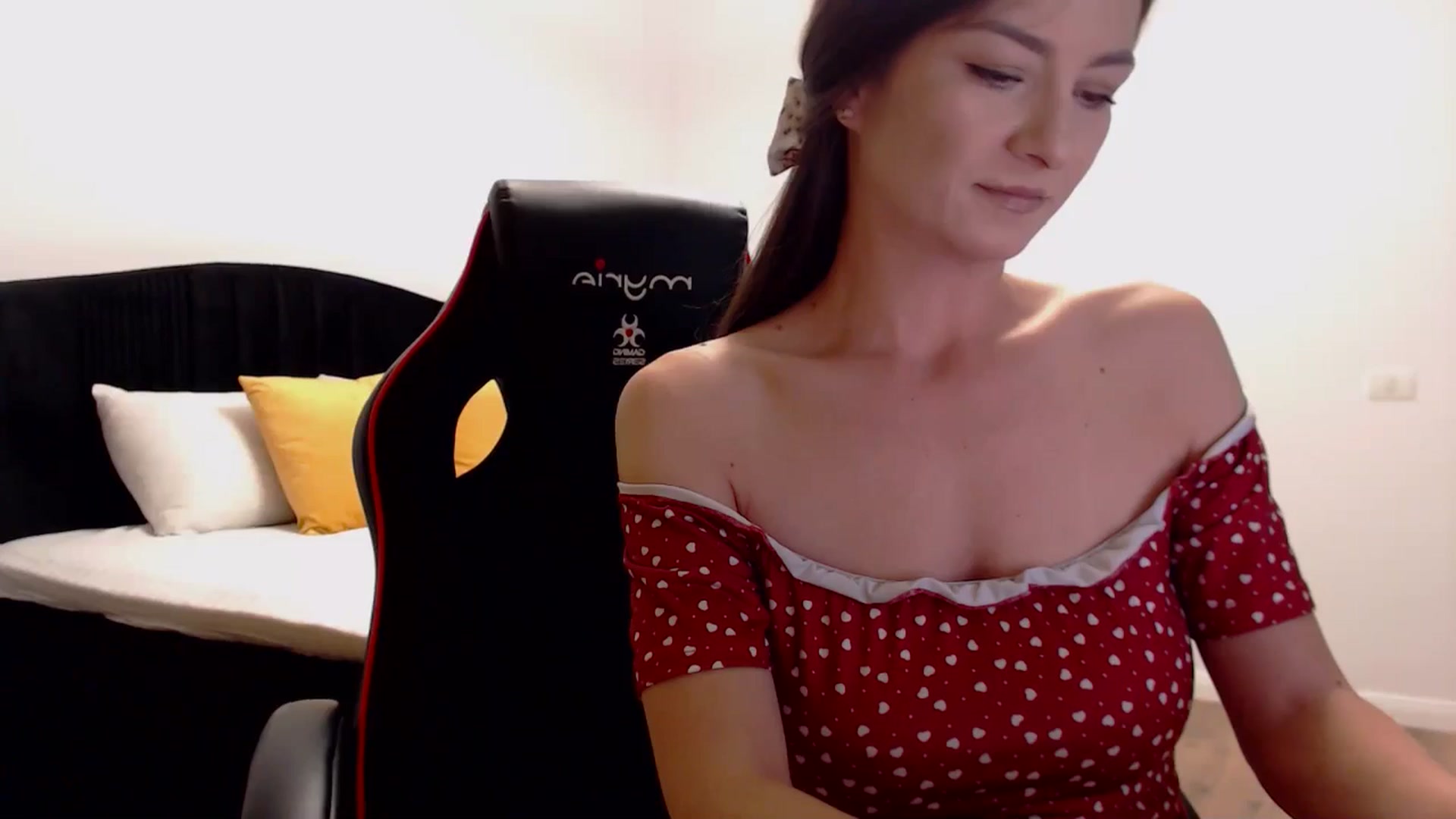 Gallery image thumbnail from LoryBell's myfreecams stream on, 09/08/2024, 23:45 image 15 of 20