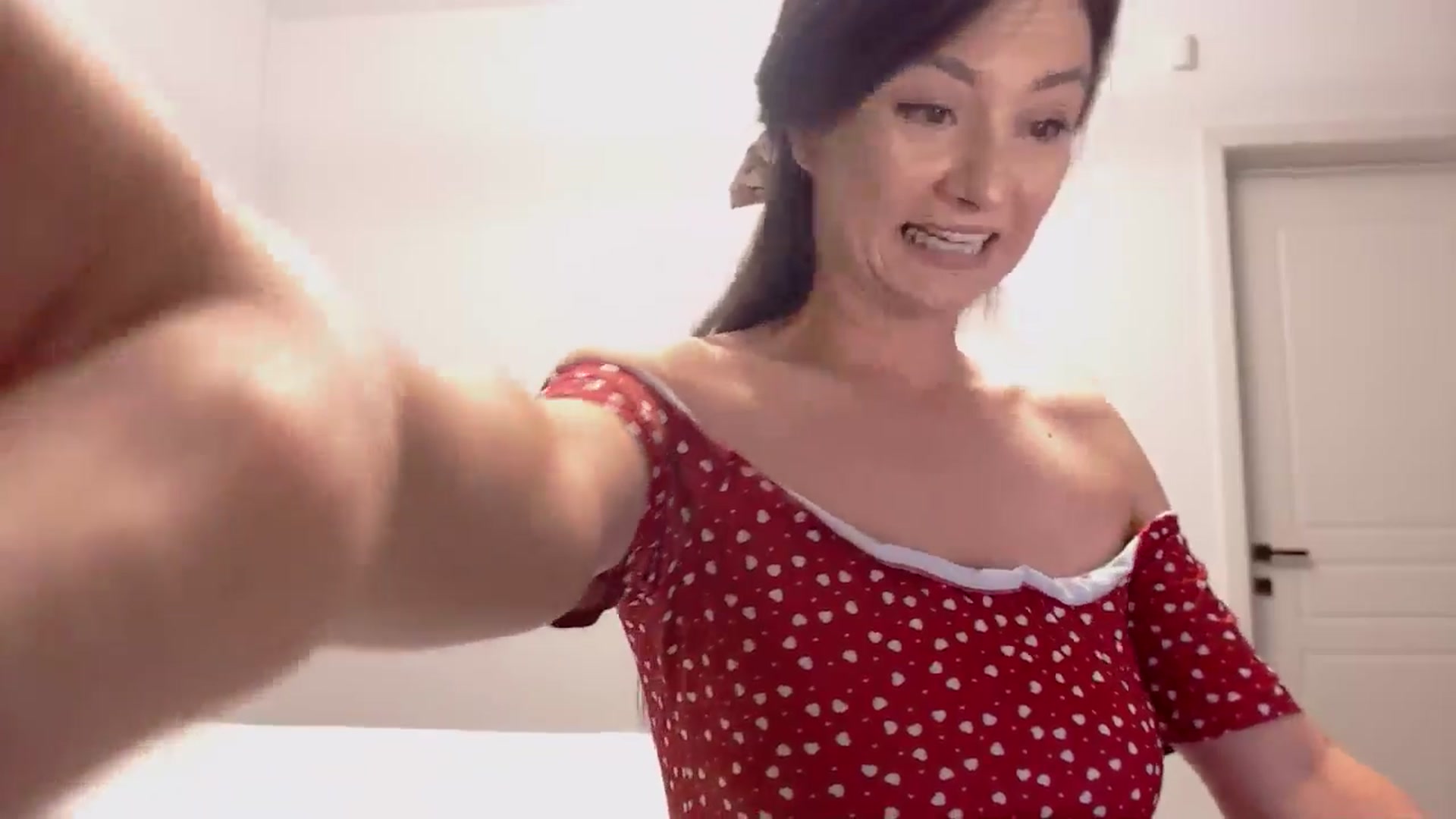 Gallery image thumbnail from LoryBell's myfreecams stream on, 09/09/2024, 02:03 image 2 of 20