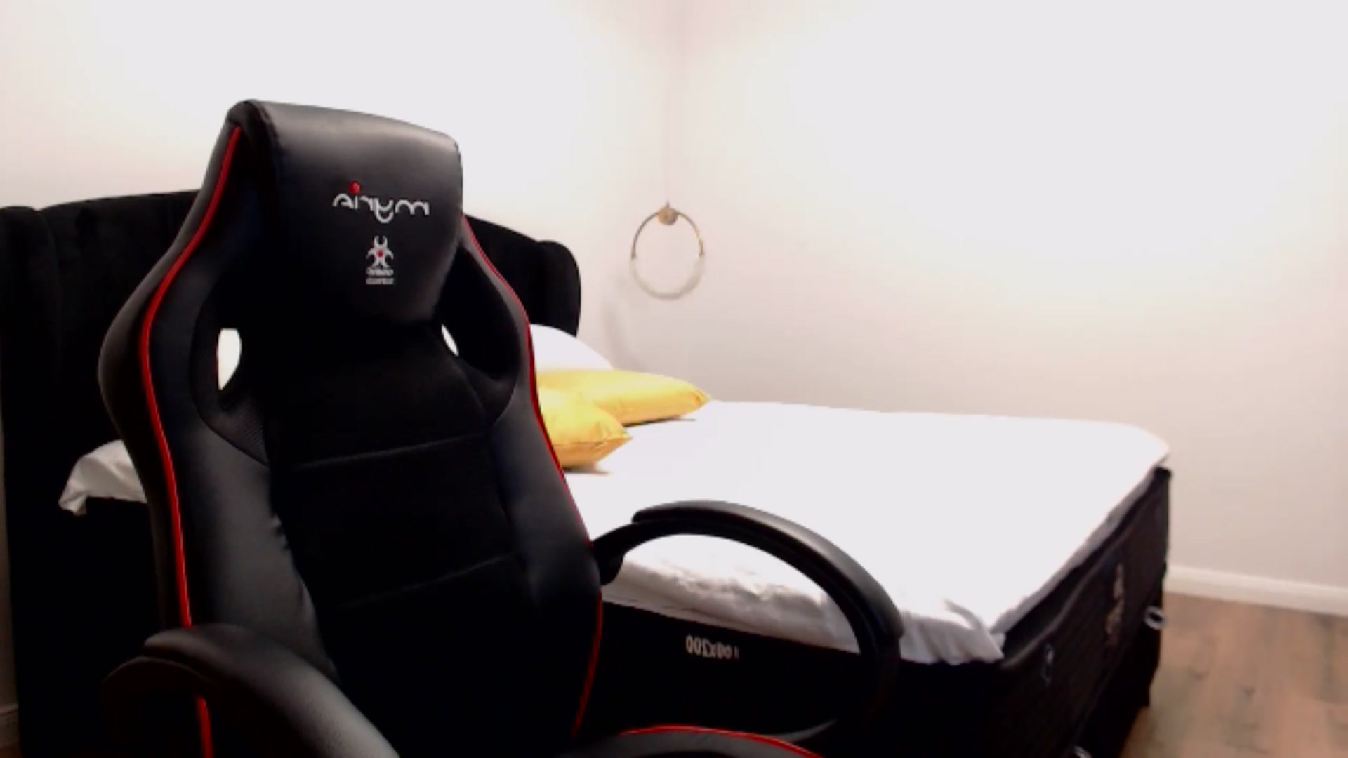 Gallery image thumbnail from LoryBell's myfreecams stream on, 09/11/2024, 24:04 image 10 of 20