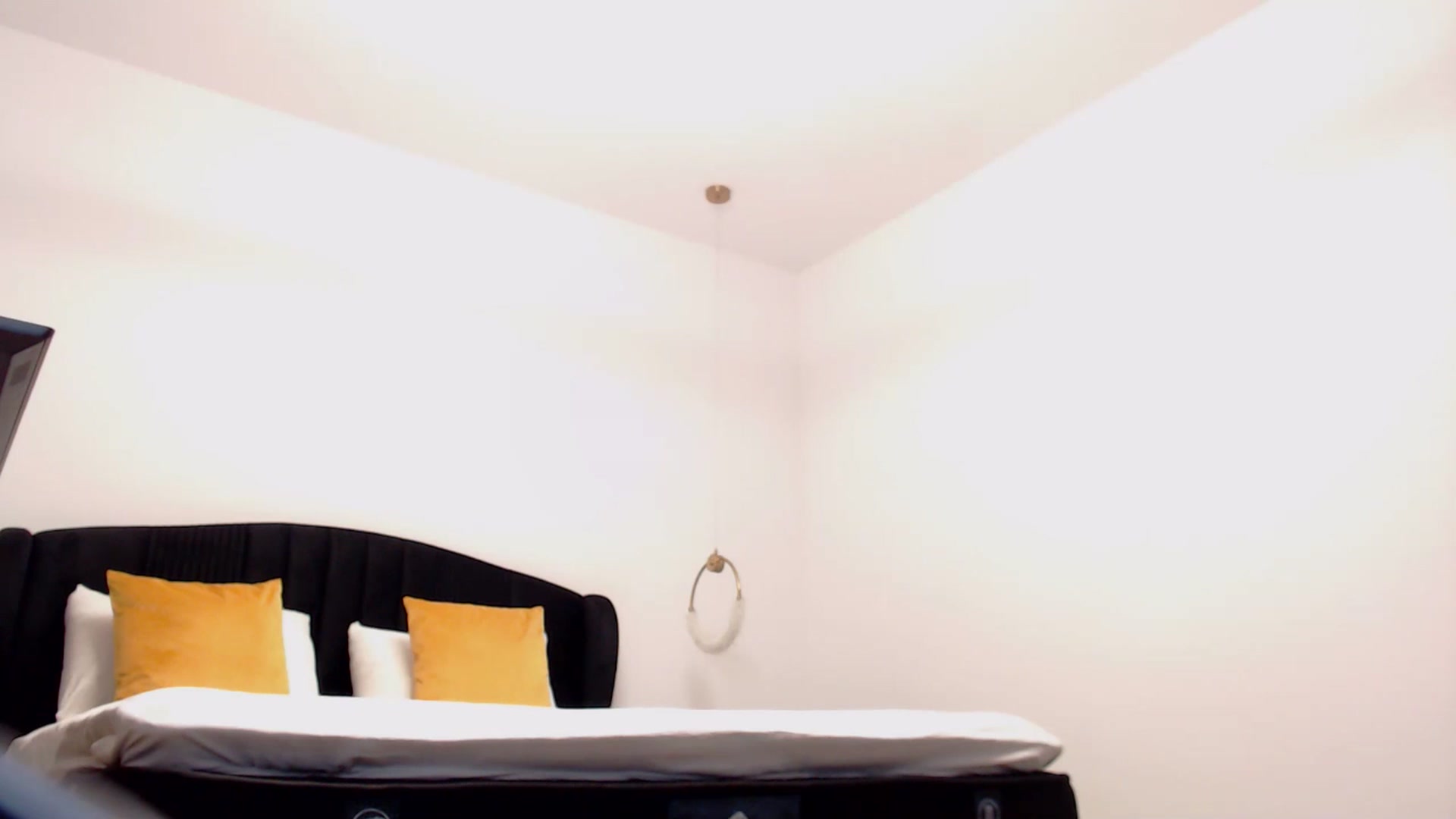 Gallery image thumbnail from LoryBell's myfreecams stream on, 09/15/2024, 24:21 image 5 of 20