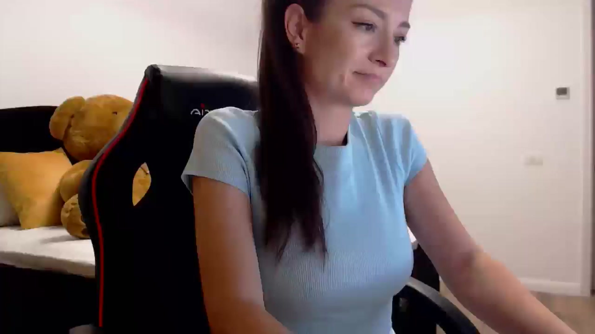 Gallery image thumbnail from LoryBell's myfreecams stream on, 09/15/2024, 22:30 image 18 of 20