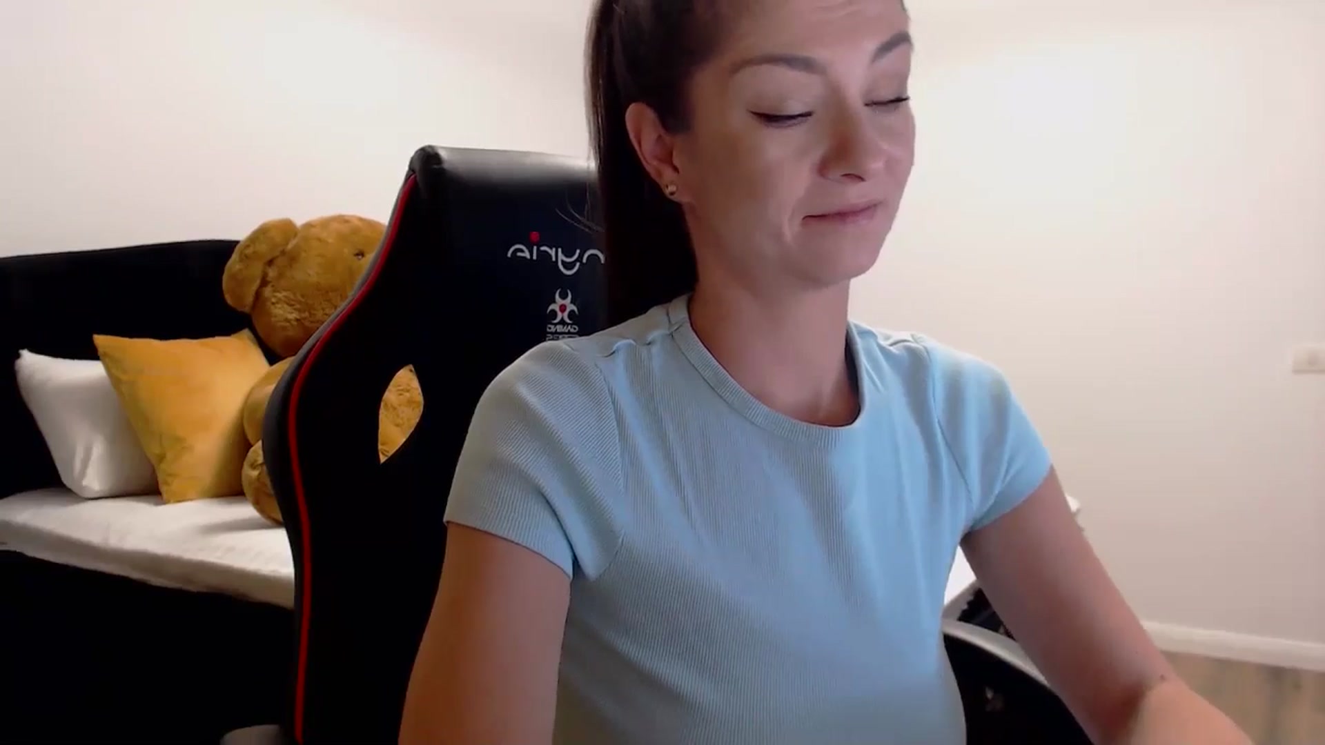 Gallery image thumbnail from LoryBell's myfreecams stream on, 09/16/2024, 24:45 image 11 of 20