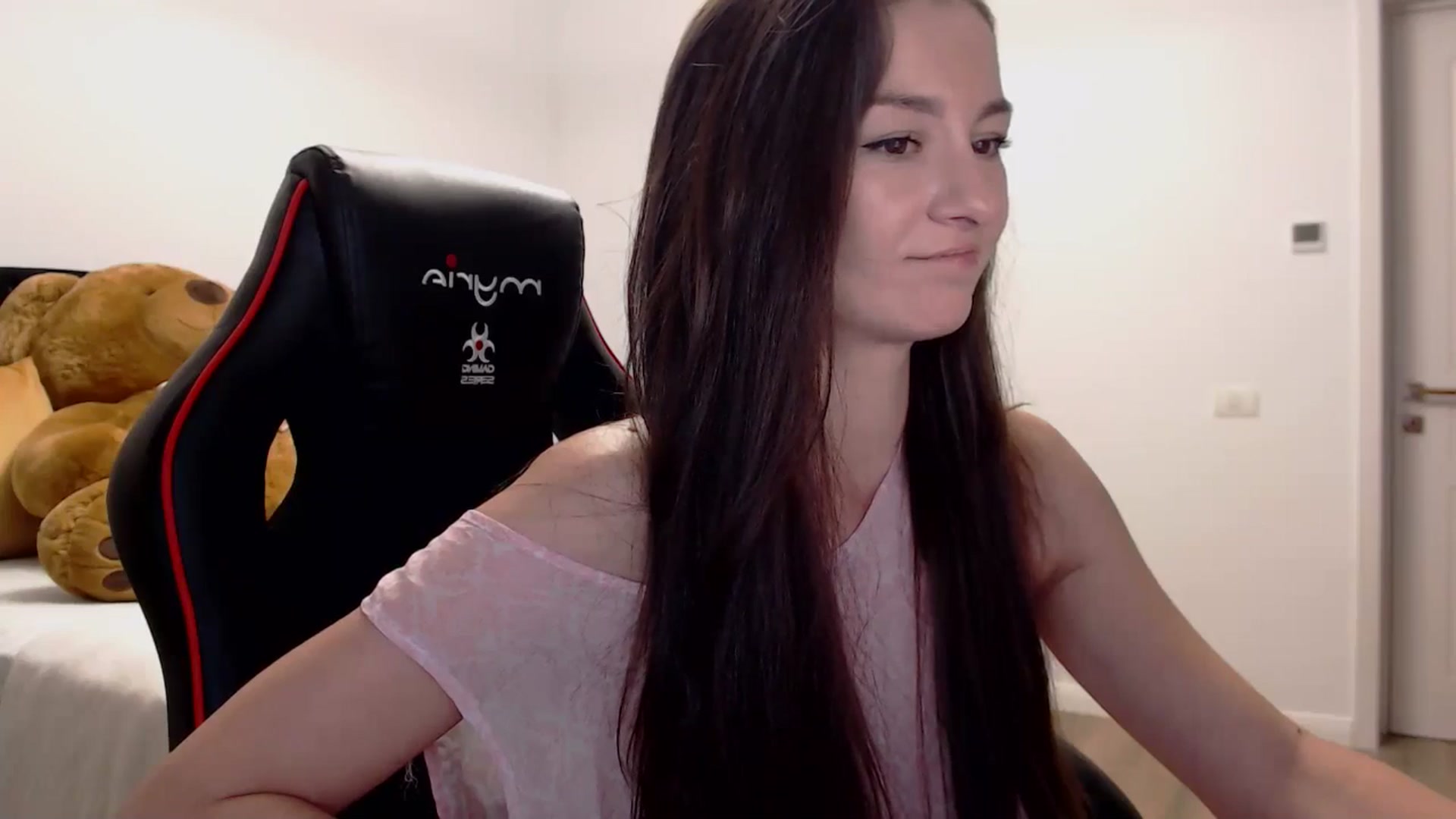 Gallery image thumbnail from LoryBell's myfreecams stream on, 09/19/2024, 24:15 image 12 of 20