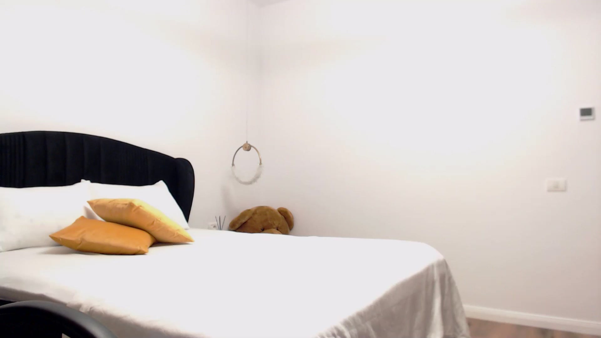 Gallery image thumbnail from LoryBell's myfreecams stream on, 09/19/2024, 22:43 image 18 of 20