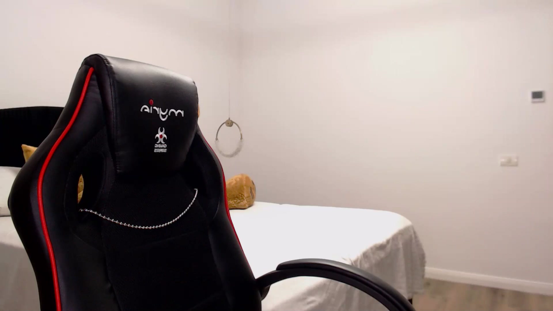 Gallery image thumbnail from LoryBell's myfreecams stream on, 09/27/2024, 24:59 image 11 of 20