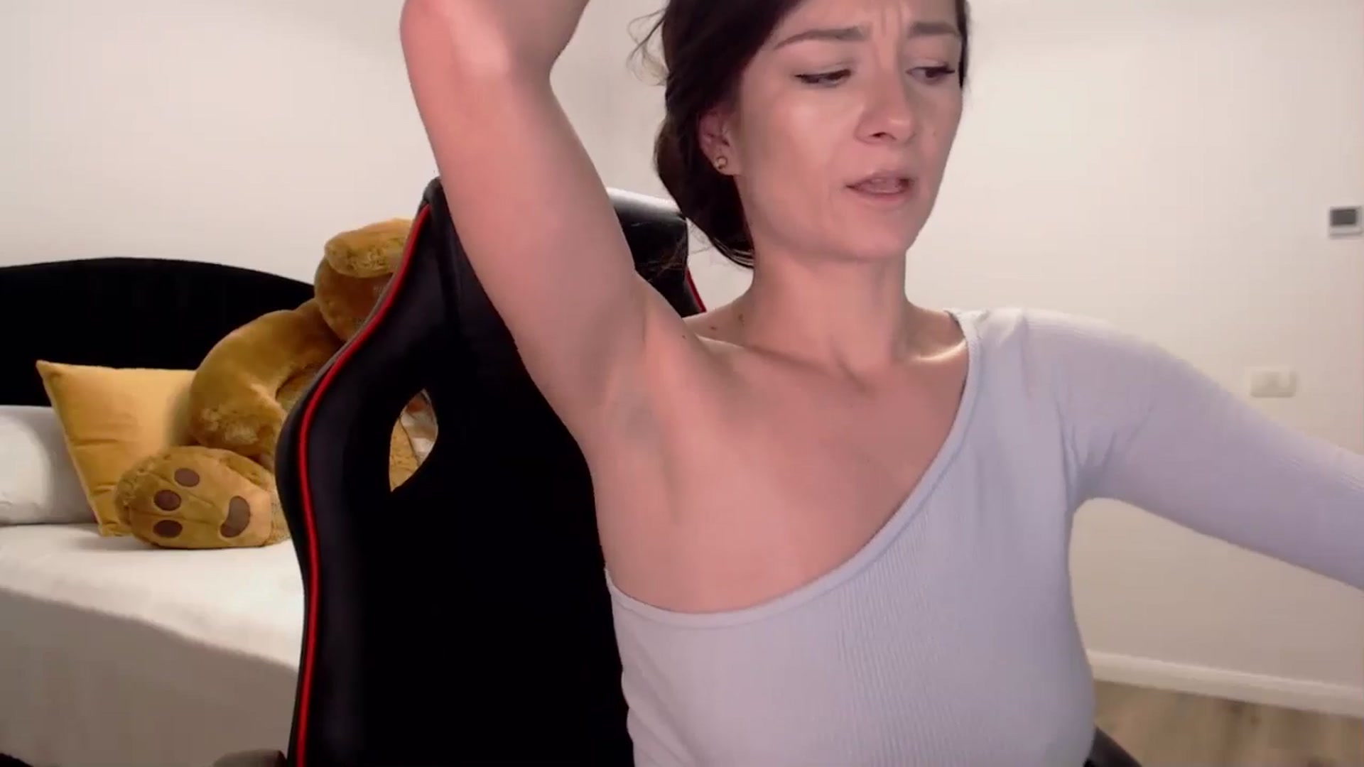 Gallery image thumbnail from LoryBell's myfreecams stream on, 09/29/2024, 02:06 image 7 of 20