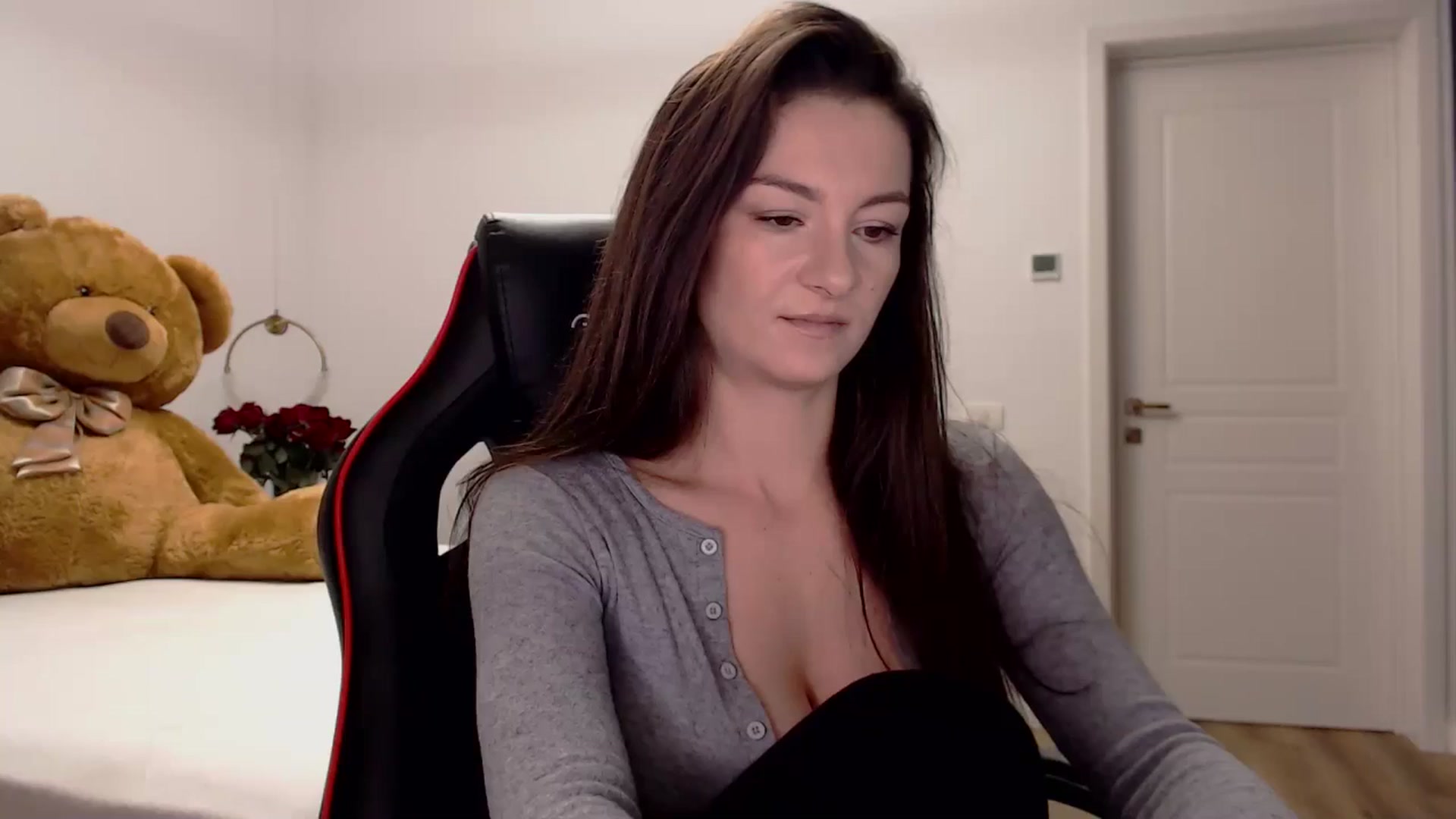 Gallery image thumbnail from LoryBell's myfreecams stream on, 09/30/2024, 01:02 image 6 of 20
