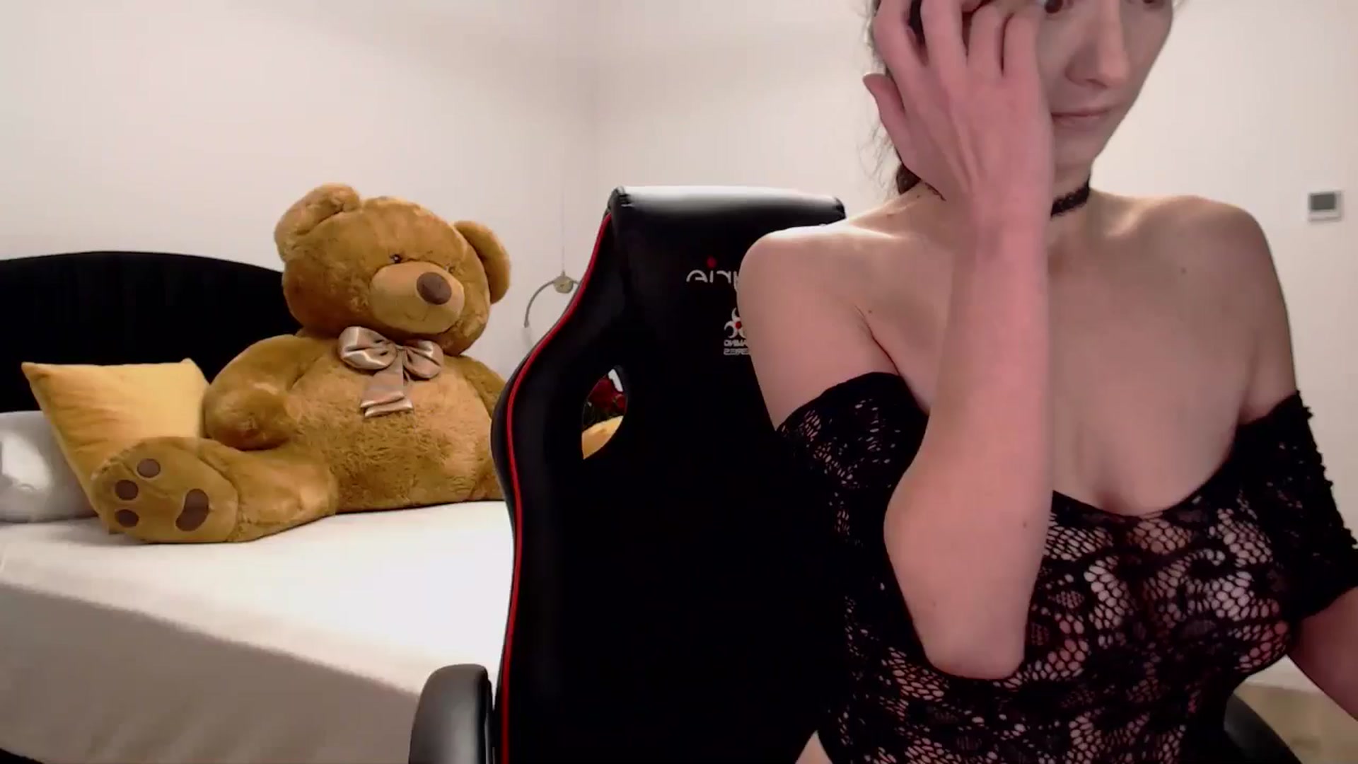 Gallery image thumbnail from LoryBell's myfreecams stream on, 10/02/2024, 24:02 image 14 of 20