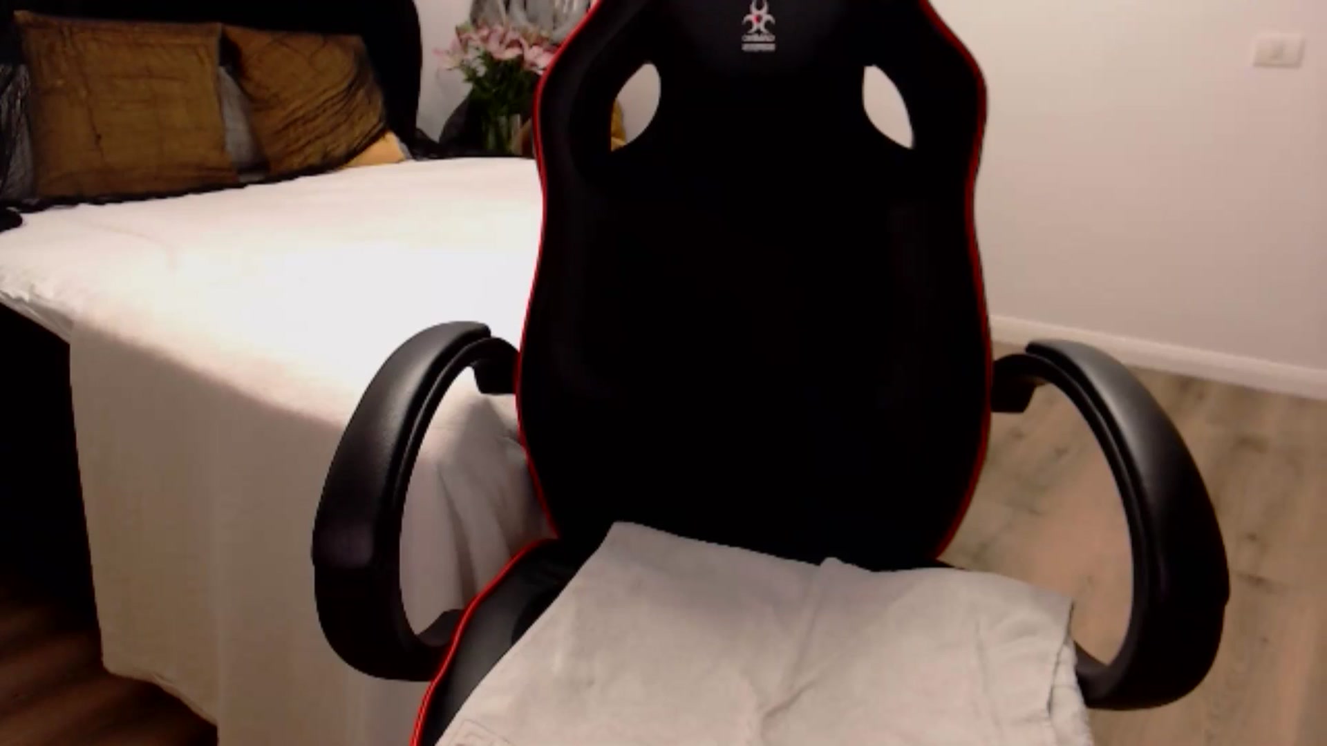 Gallery image thumbnail from LoryBell's myfreecams stream on, 10/25/2024, 22:08 image 12 of 20