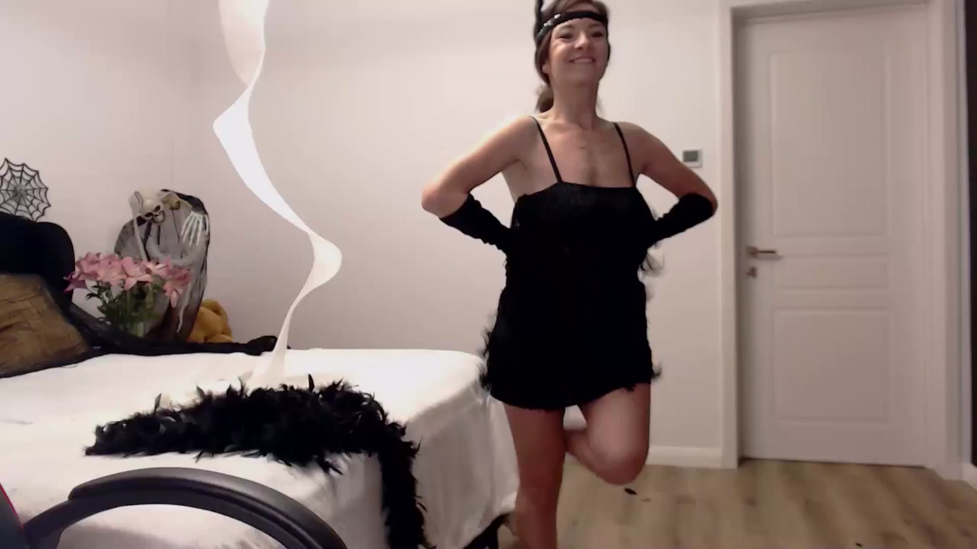 Gallery image thumbnail from LoryBell's myfreecams stream on, 10/30/2024, 02:18 image 10 of 20