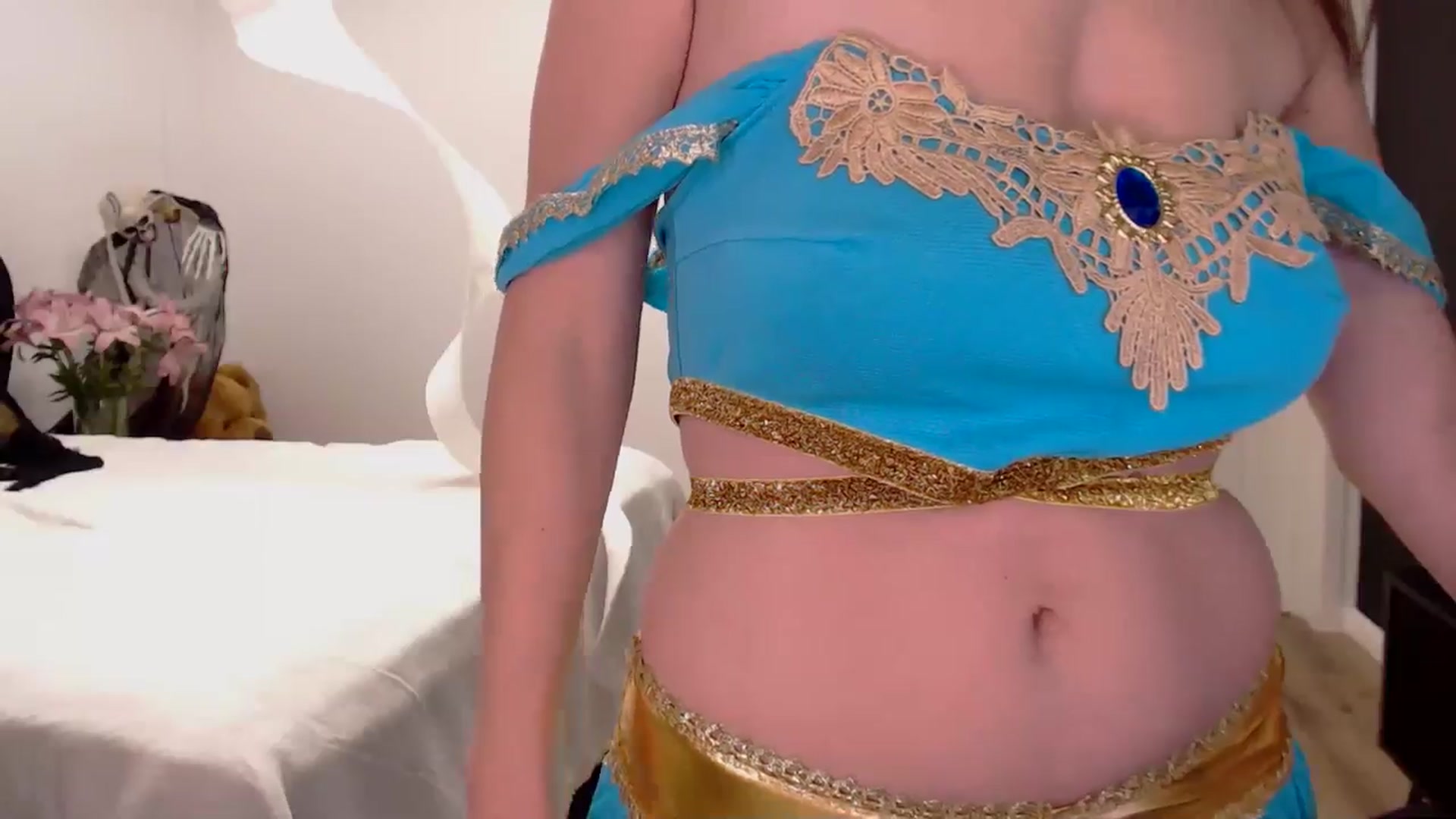 Gallery image thumbnail from LoryBell's myfreecams stream on, 10/31/2024, 23:45 image 13 of 20