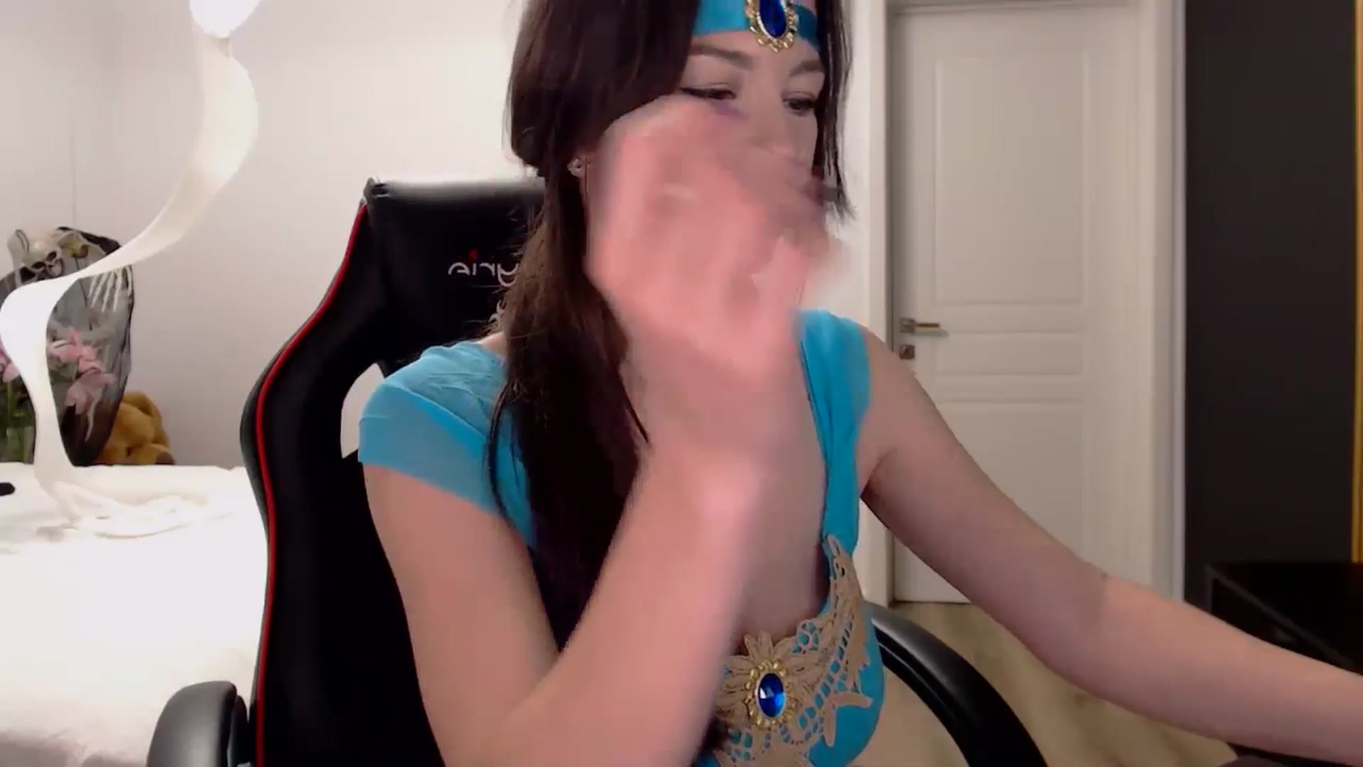 Gallery image thumbnail from LoryBell's myfreecams stream on, 11/01/2024, 02:34 image 15 of 20