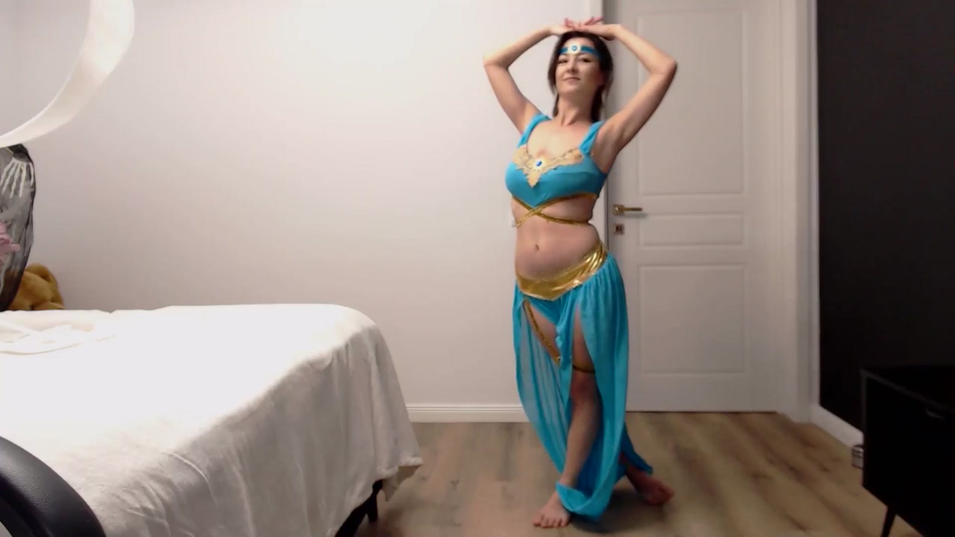 Gallery image thumbnail from LoryBell's myfreecams stream on, 11/01/2024, 02:34 image 13 of 20