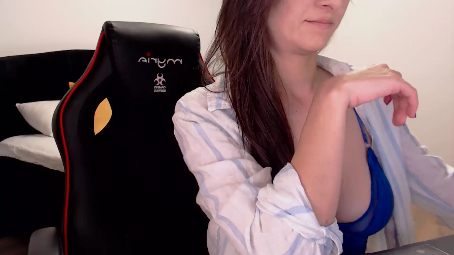 Gallery image thumbnail from LoryBell's myfreecams stream on, 11/01/2024, 23:44 image 20 of 20