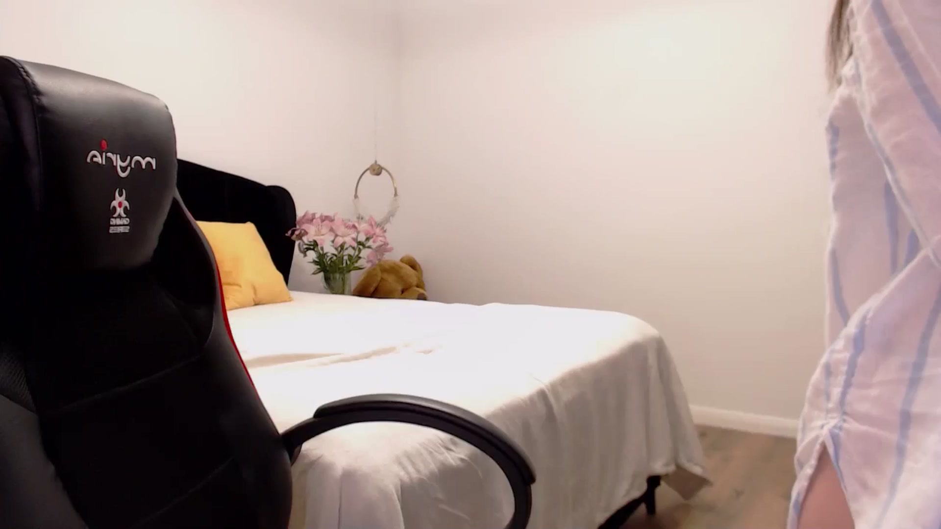 Gallery image thumbnail from LoryBell's myfreecams stream on, 11/02/2024, 01:33 image 1 of 20