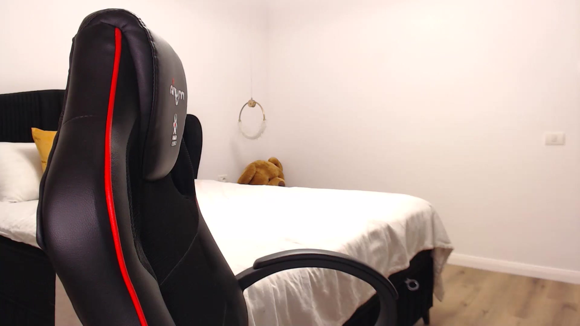 Gallery image thumbnail from LoryBell's myfreecams stream on, 11/05/2024, 03:04 image 5 of 20