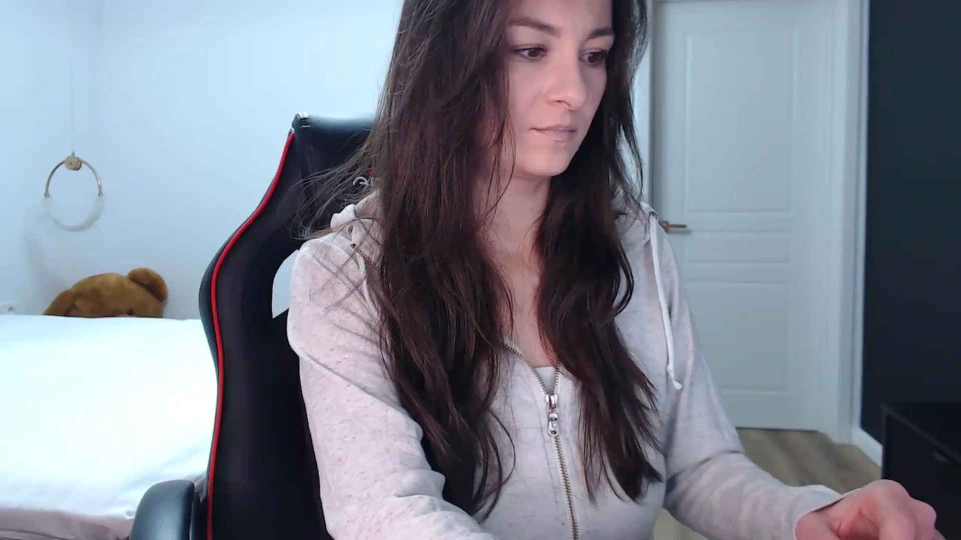 Gallery image thumbnail from LoryBell's myfreecams stream on, 11/09/2024, 23:22 image 6 of 20