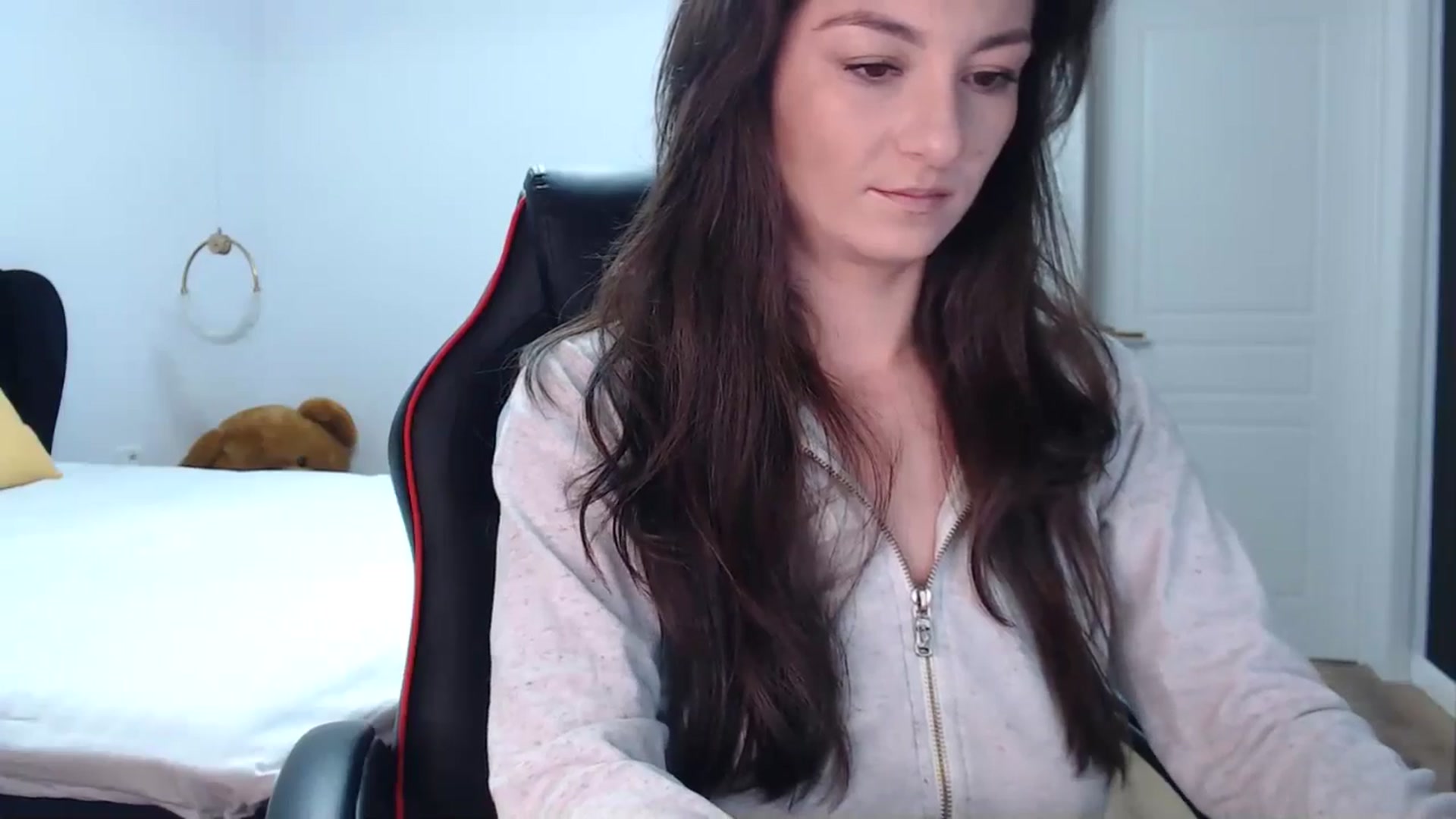 Gallery image thumbnail from LoryBell's myfreecams stream on, 11/09/2024, 23:22 image 19 of 20