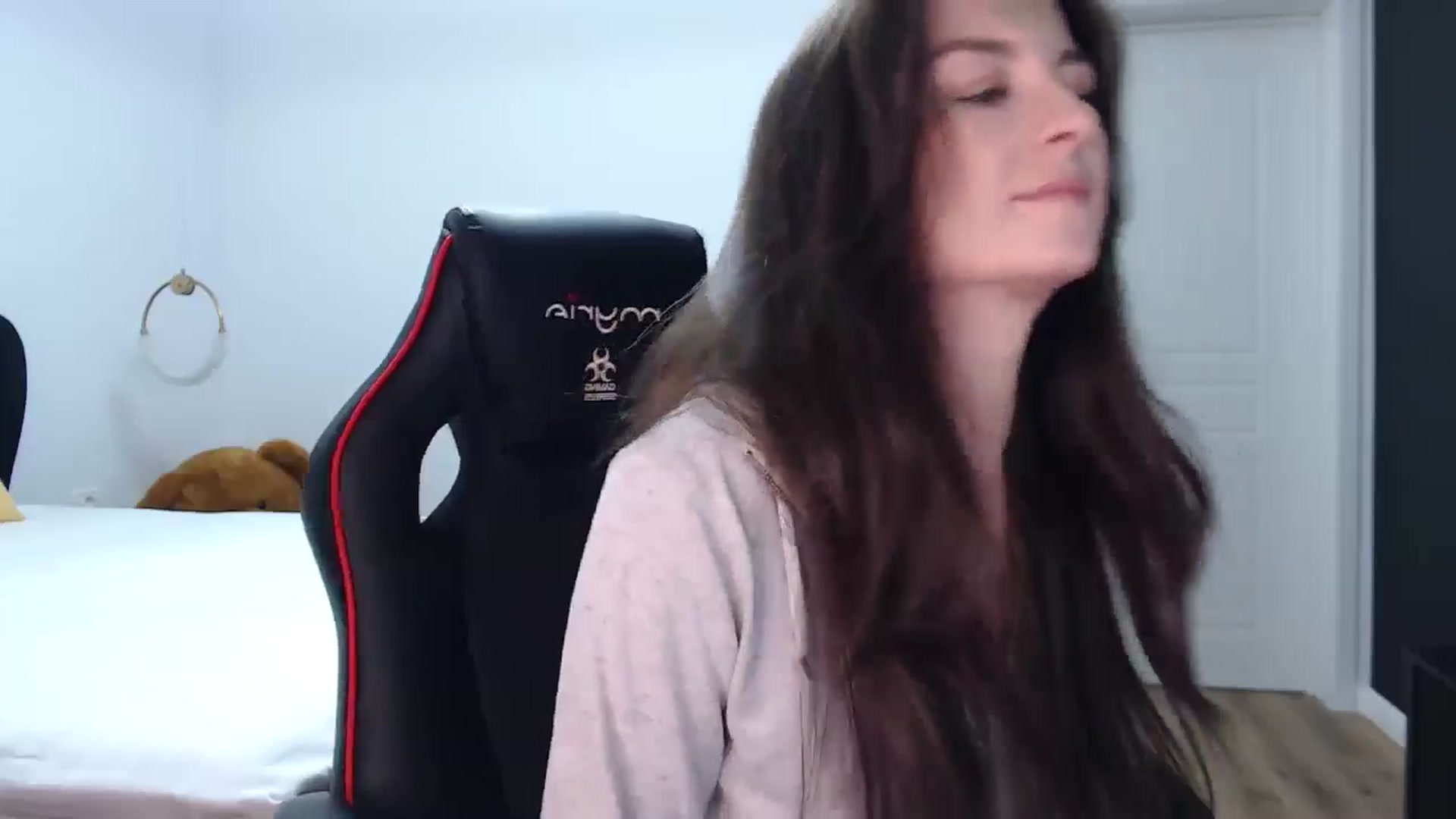 Gallery image thumbnail from LoryBell's myfreecams stream on, 11/10/2024, 01:03 image 8 of 20
