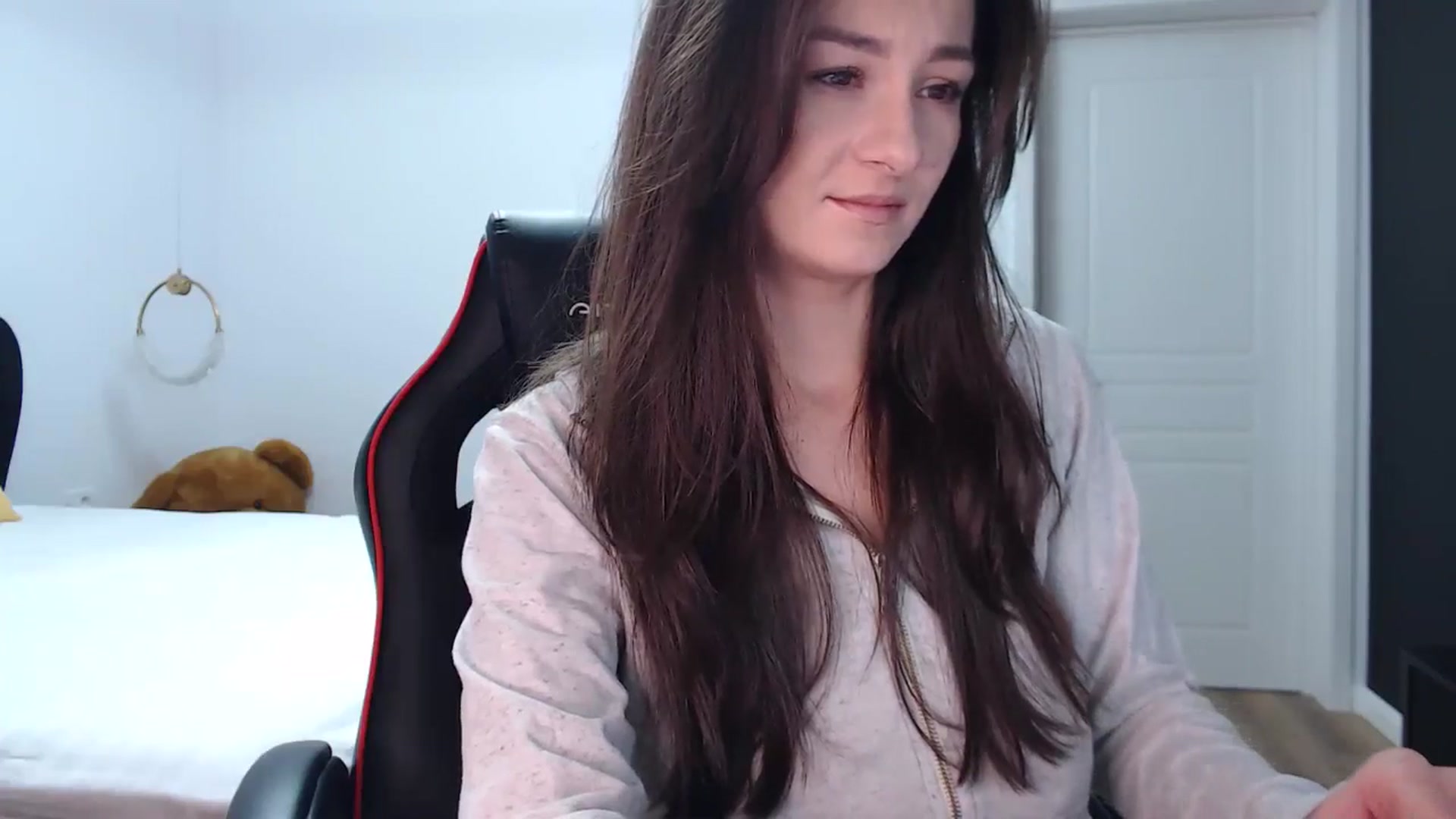 Gallery image thumbnail from LoryBell's myfreecams stream on, 11/10/2024, 01:03 image 3 of 20