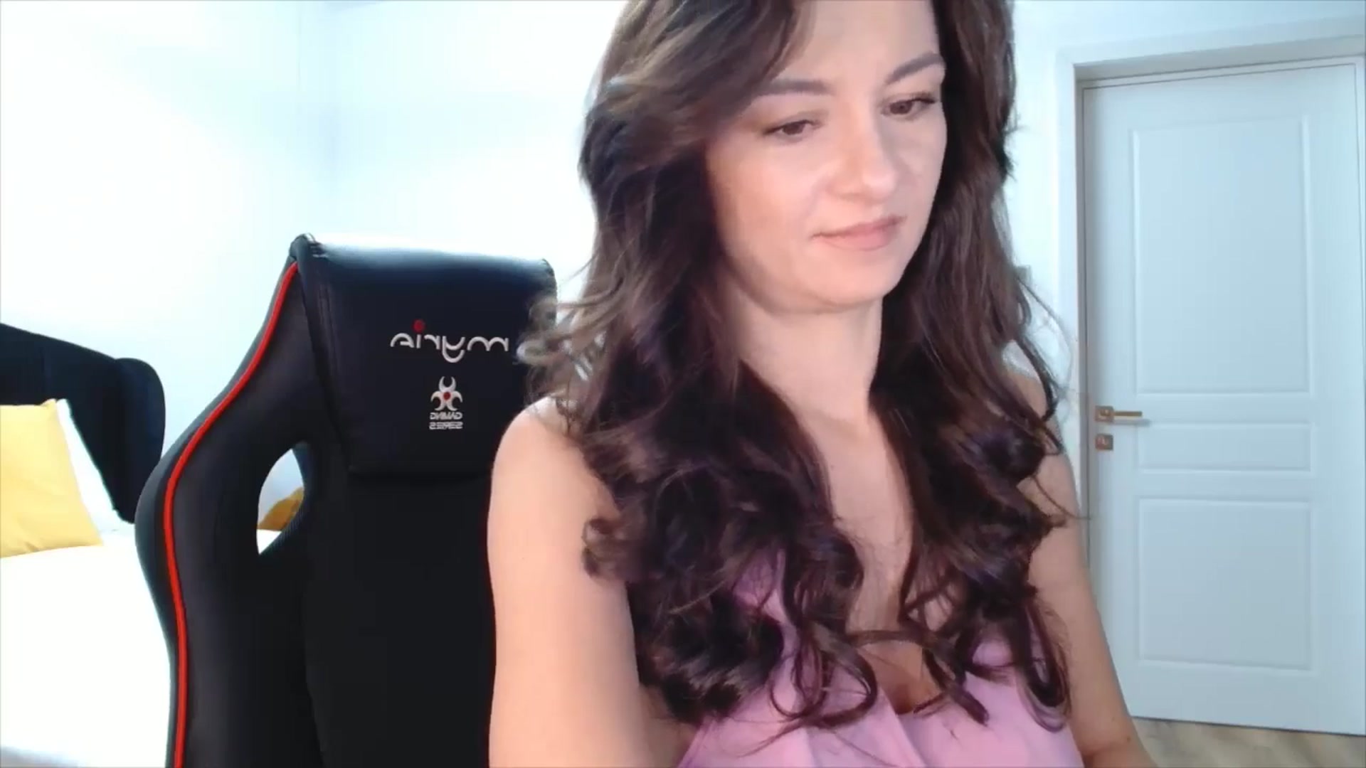 Gallery image thumbnail from LoryBell's myfreecams stream on, 11/12/2024, 24:17 image 9 of 20