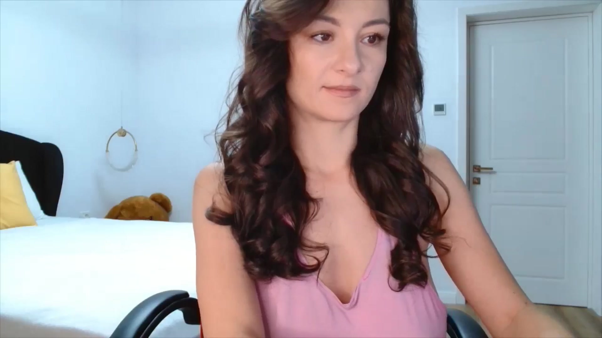 Gallery image thumbnail from LoryBell's myfreecams stream on, 11/12/2024, 24:17 image 4 of 20