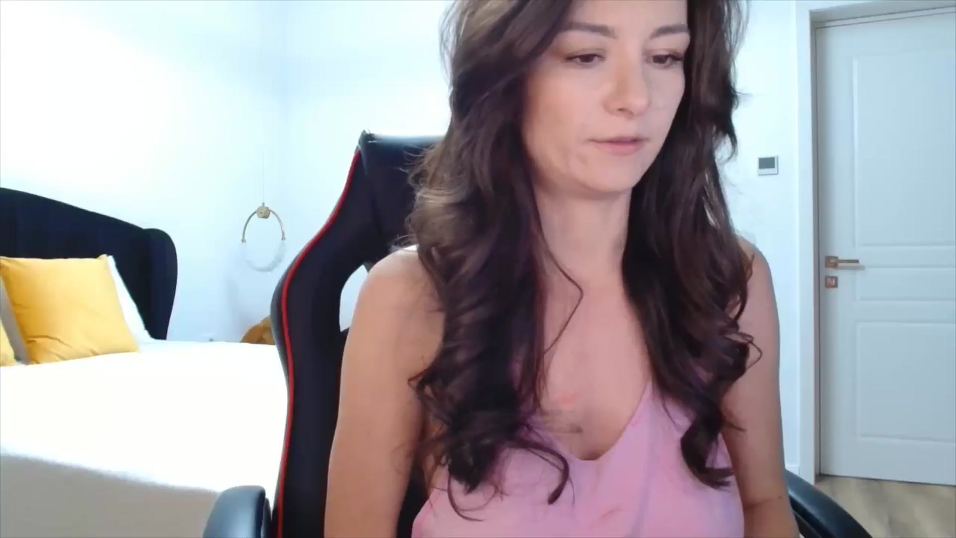 Gallery image thumbnail from LoryBell's myfreecams stream on, 11/12/2024, 01:12 image 19 of 20