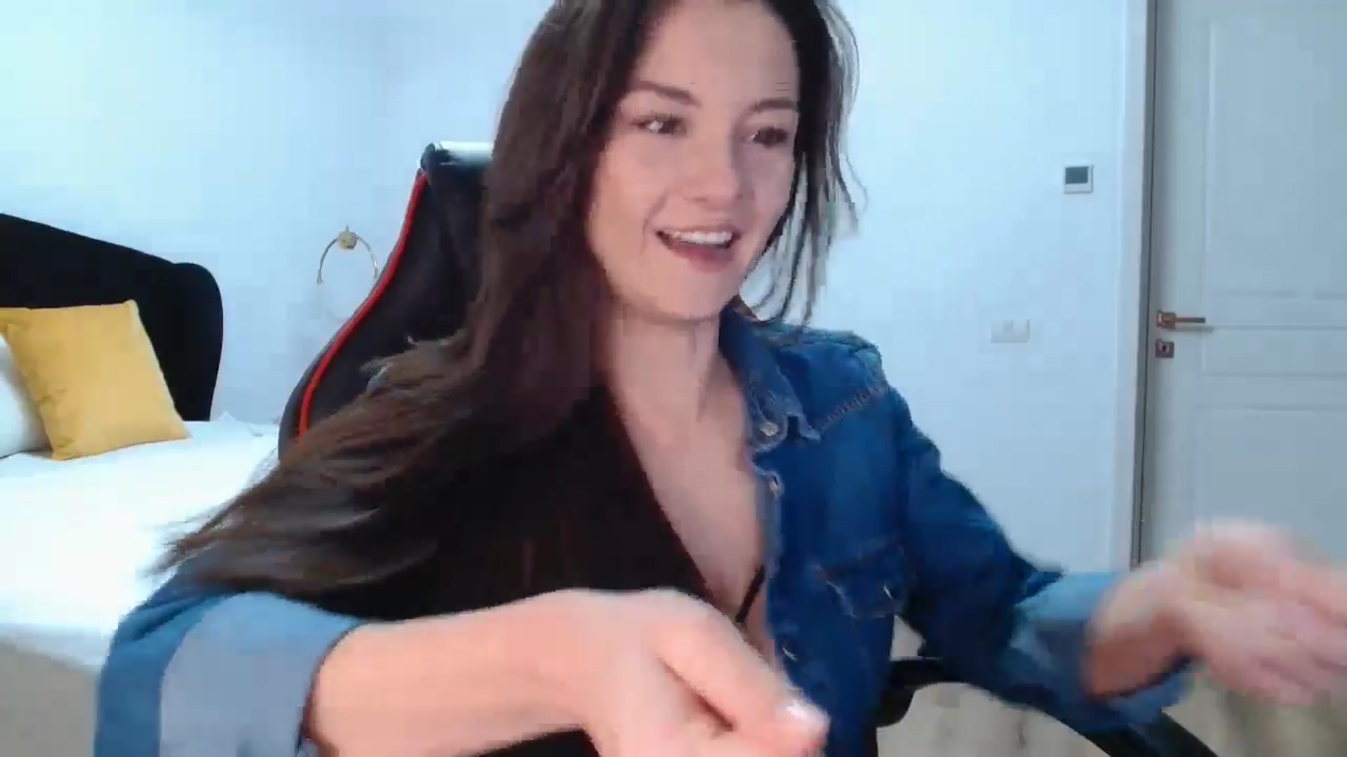 Gallery image thumbnail from LoryBell's myfreecams stream on, 11/17/2024, 01:40 image 11 of 20
