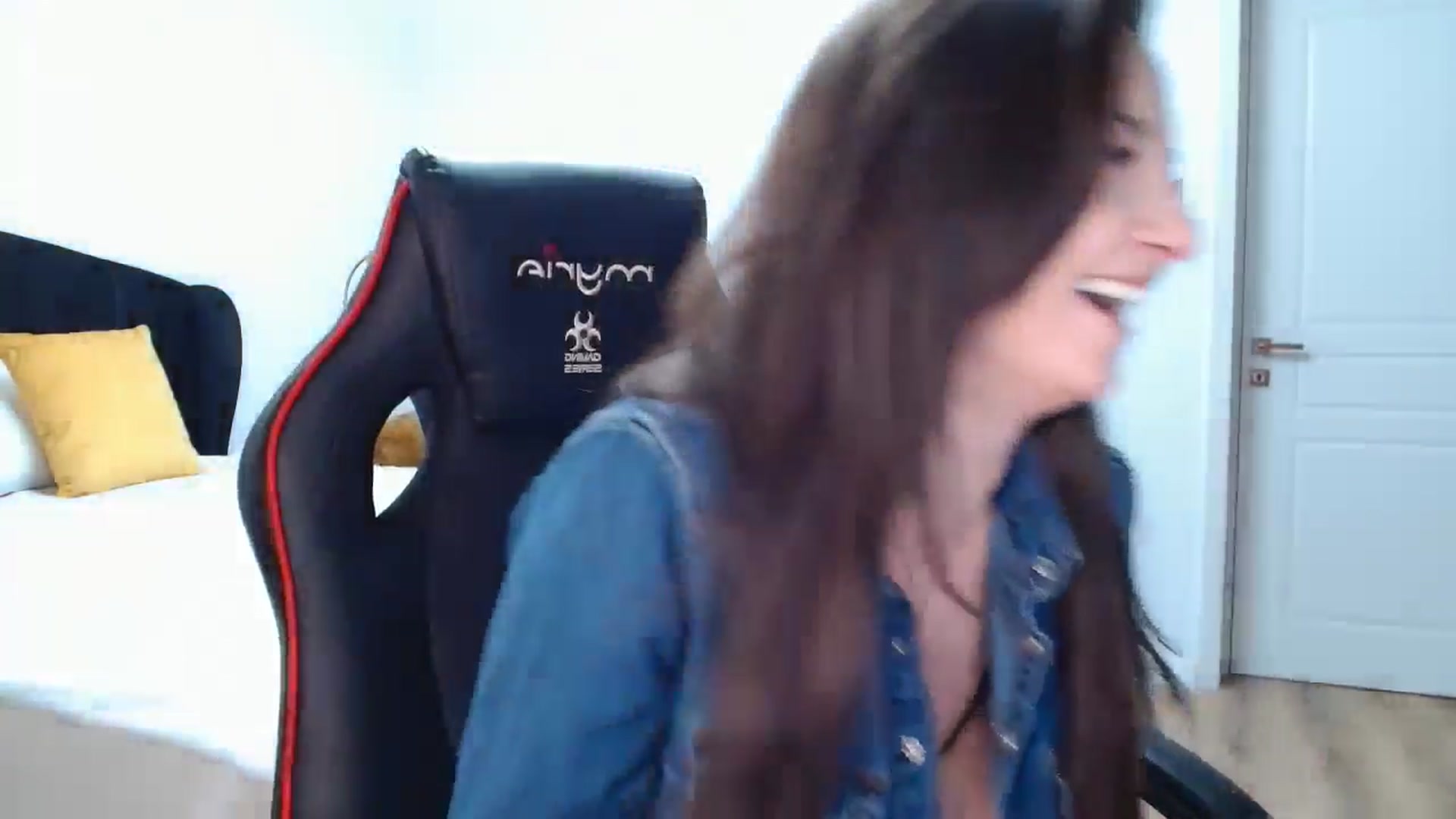 Gallery image thumbnail from LoryBell's myfreecams stream on, 11/17/2024, 01:40 image 19 of 20