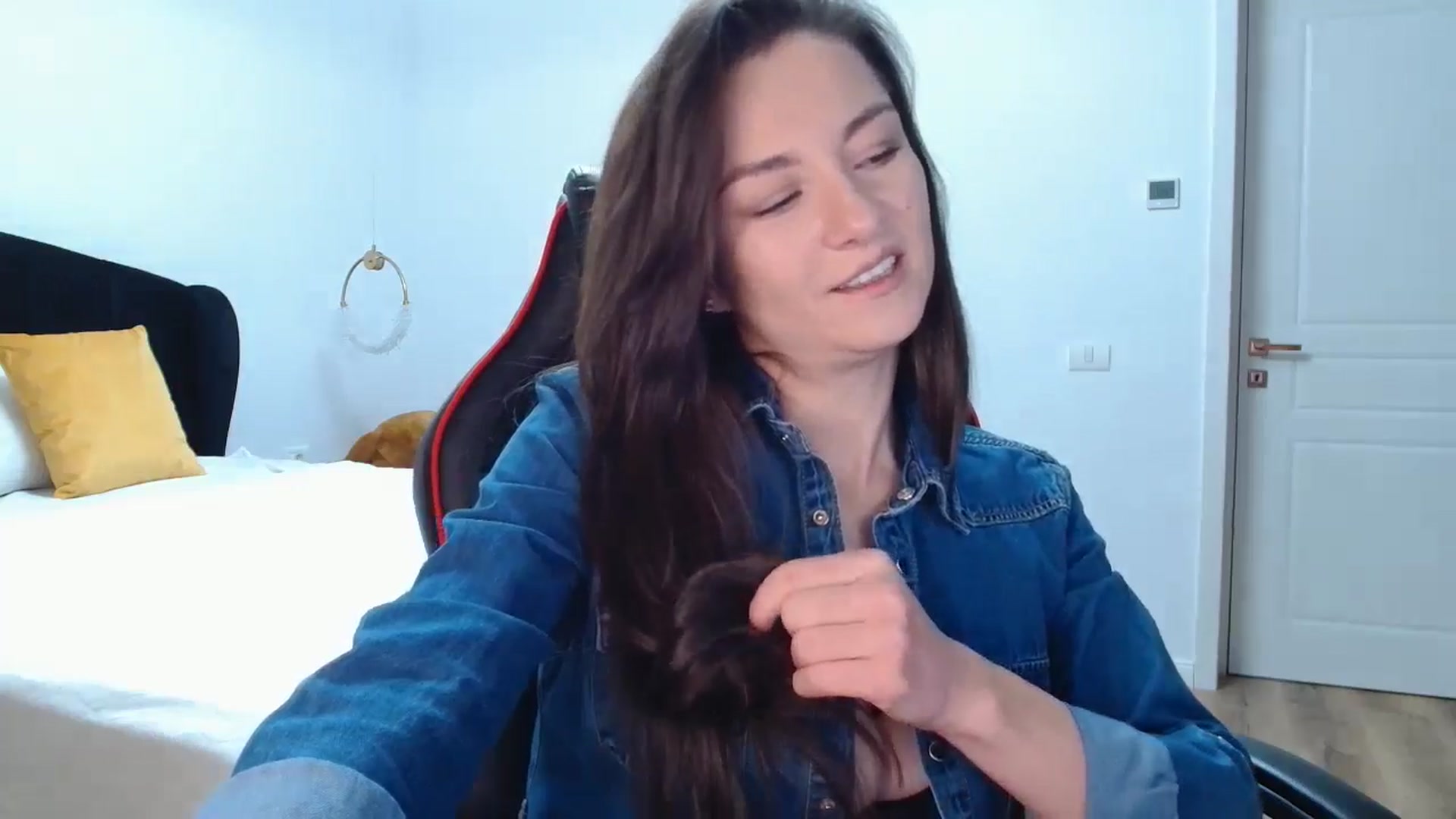Gallery image thumbnail from LoryBell's myfreecams stream on, 11/17/2024, 02:10 image 5 of 20