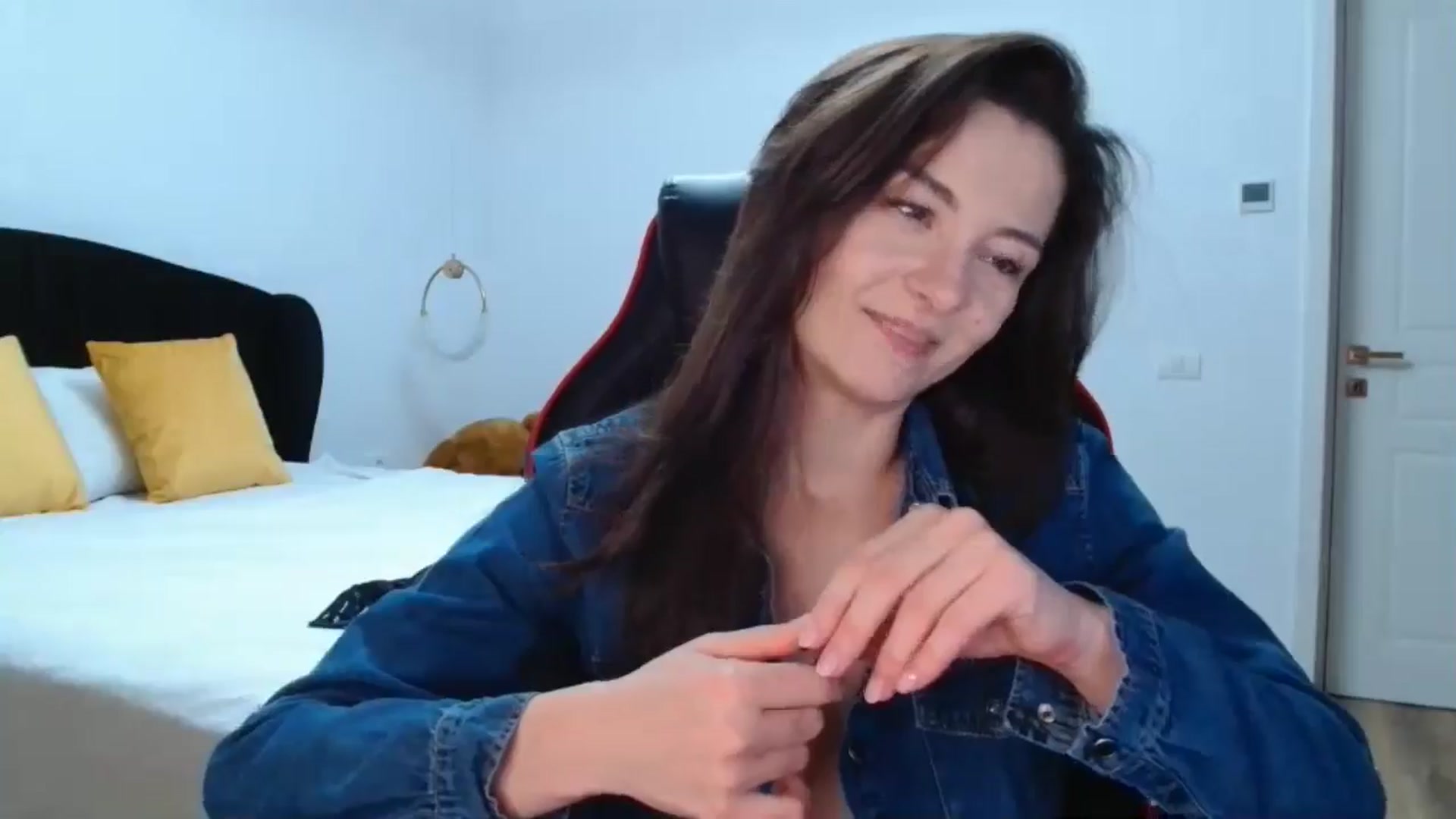 Gallery image thumbnail from LoryBell's myfreecams stream on, 11/17/2024, 02:57 image 20 of 20