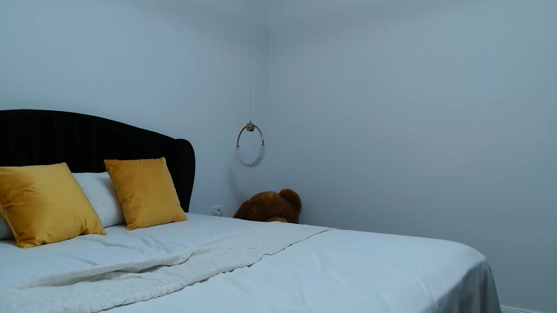 Gallery image thumbnail from LoryBell's myfreecams stream on, 11/18/2024, 01:34 image 16 of 20