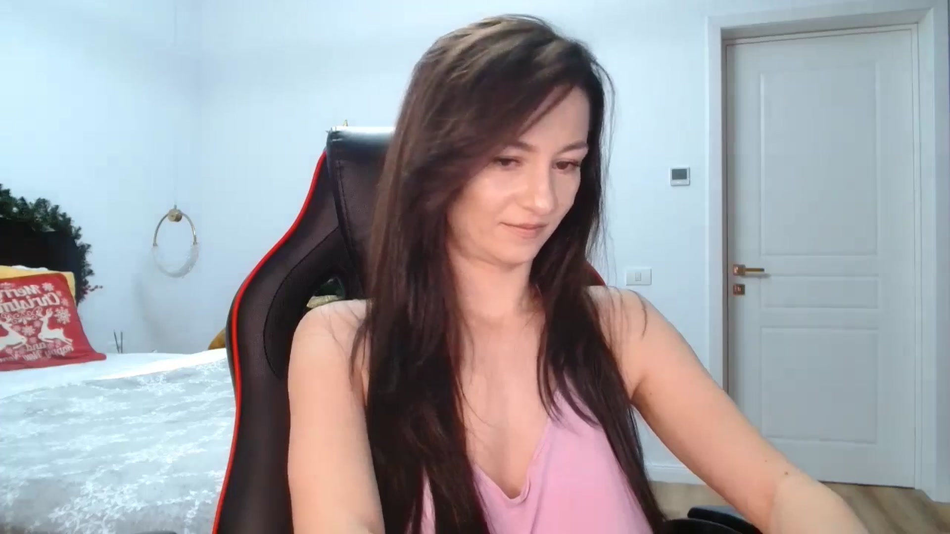 Gallery image thumbnail from LoryBell's myfreecams stream on, 12/05/2024, 02:50 image 6 of 20