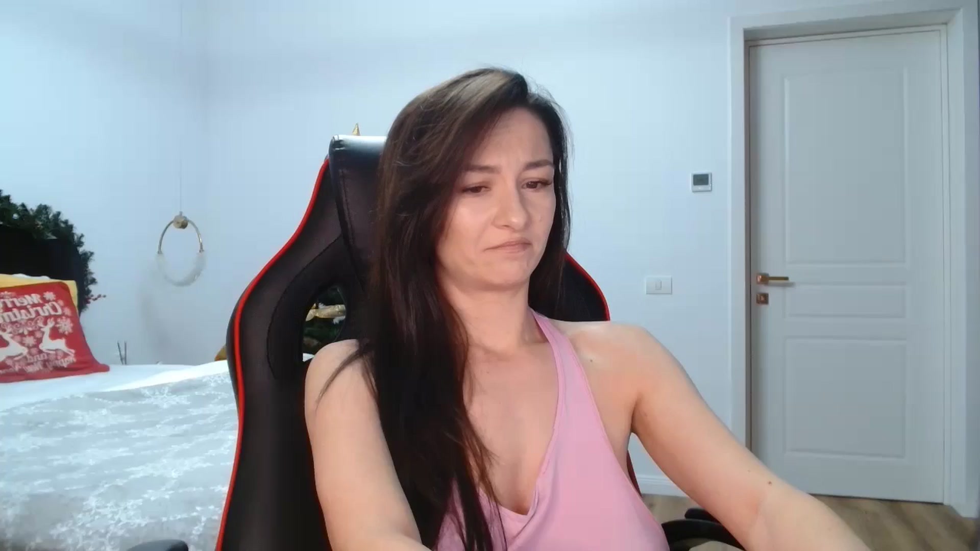 Gallery image thumbnail from LoryBell's myfreecams stream on, 12/05/2024, 02:50 image 1 of 20