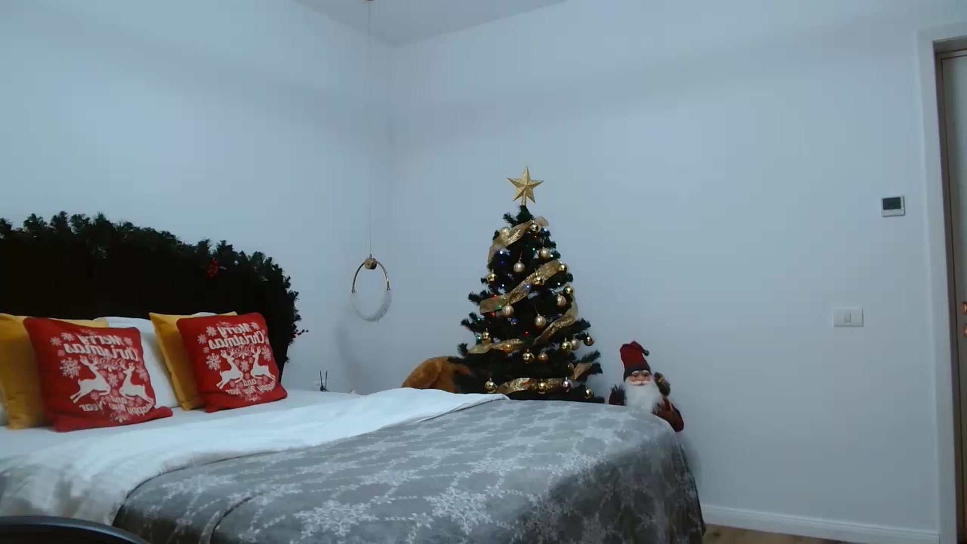 Gallery image thumbnail from LoryBell's myfreecams stream on, 12/08/2024, 23:59 image 11 of 20